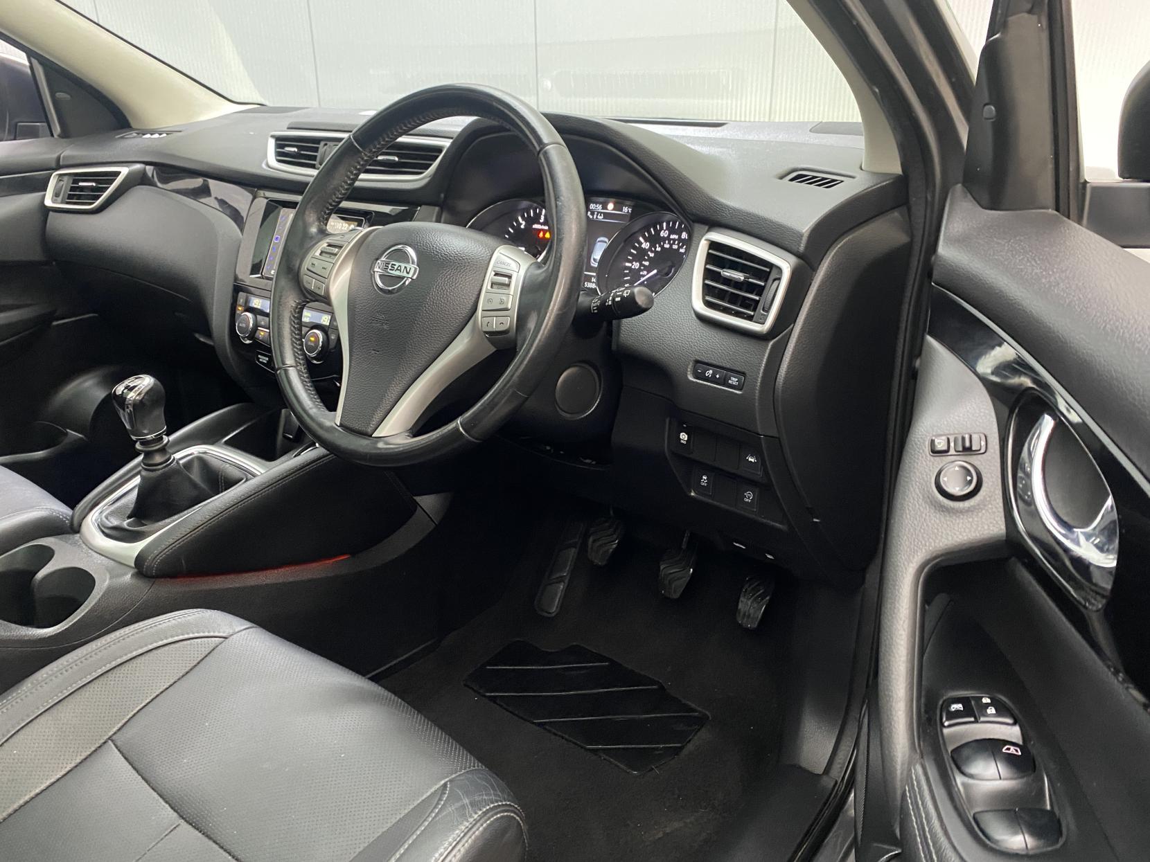 Nissan Qashqai 1.5 dCi Tekna SUV 5dr Diesel Manual 2WD Euro 6 (s/s) (110 ps)