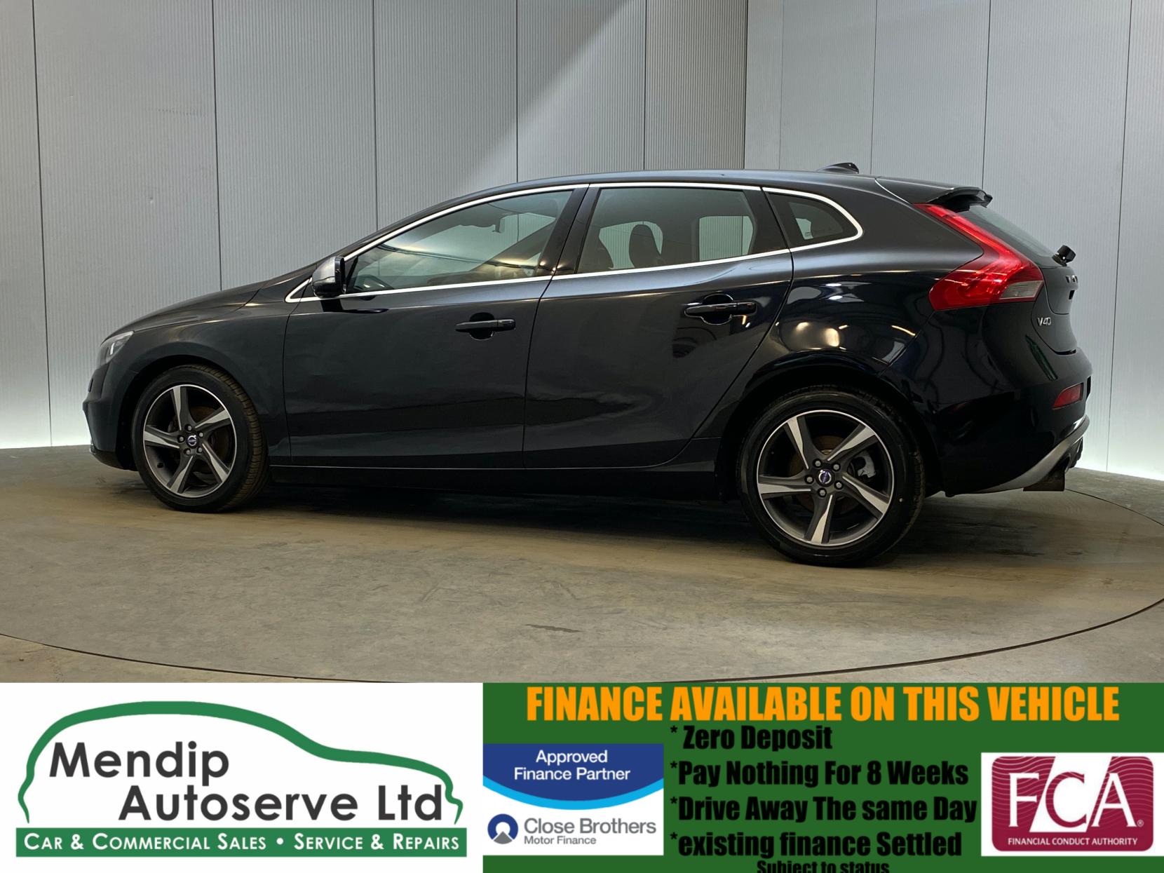 Volvo V40 1.6 D2 R-Design Hatchback 5dr Diesel Manual Euro 5 (s/s) (115 ps)