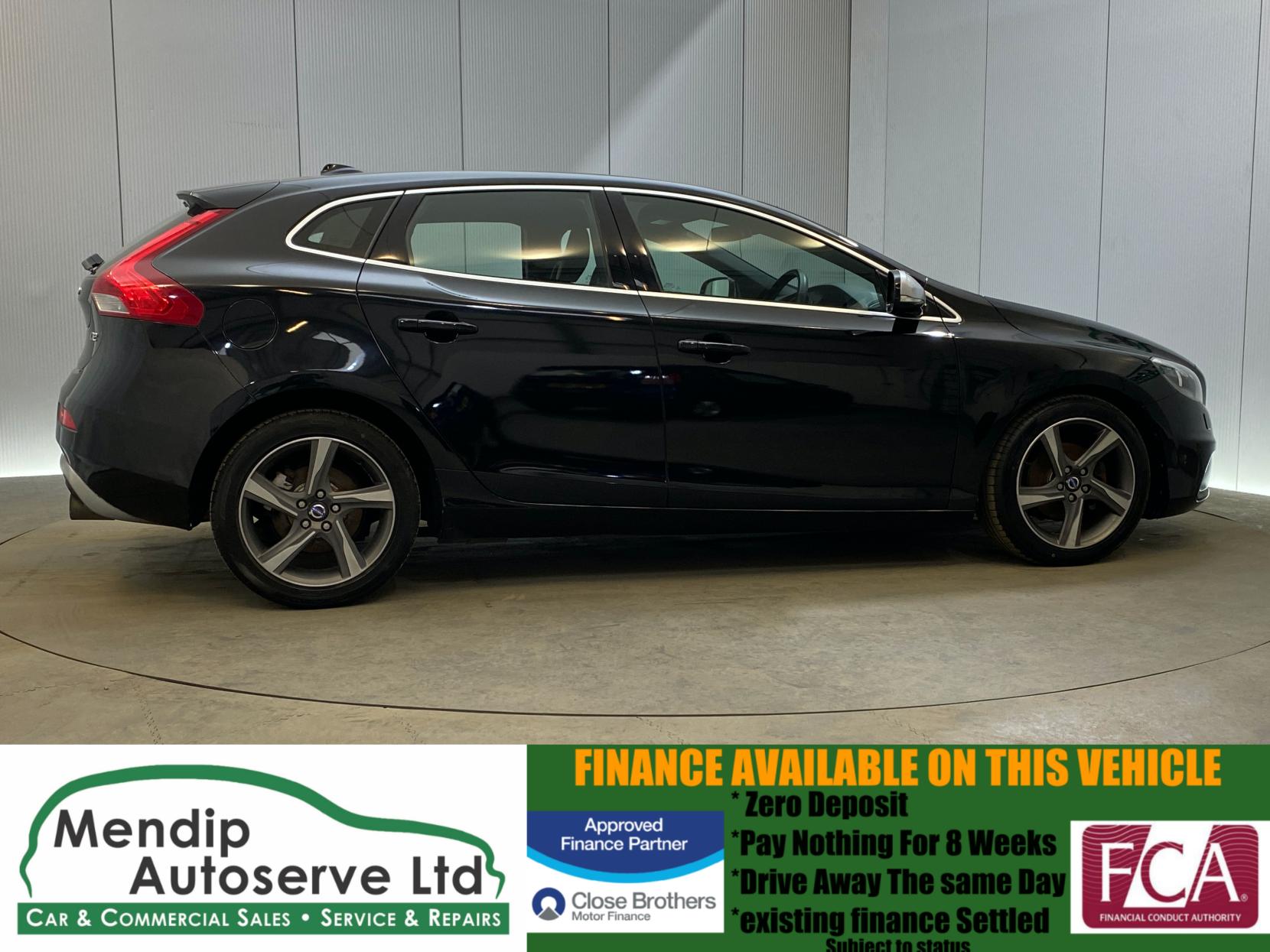 Volvo V40 1.6 D2 R-Design Hatchback 5dr Diesel Manual Euro 5 (s/s) (115 ps)