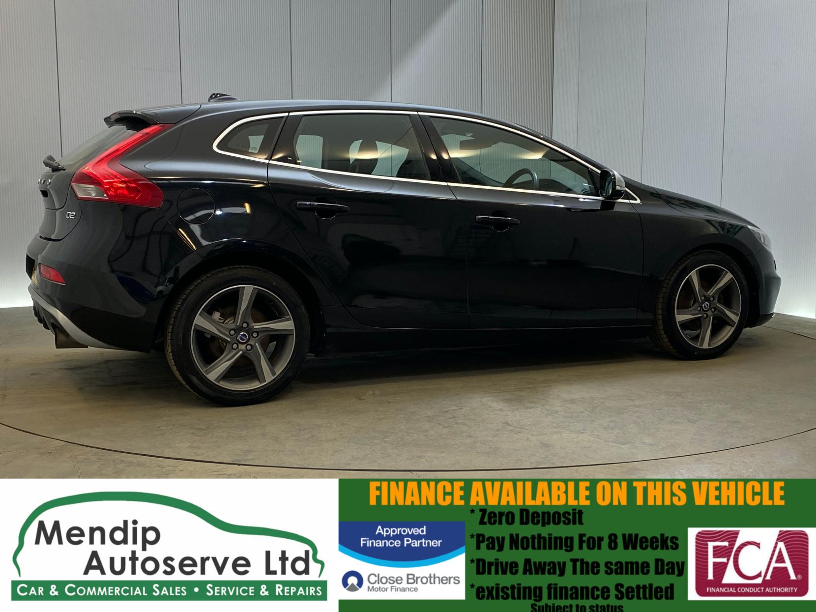 Volvo V40 1.6 D2 R-Design Hatchback 5dr Diesel Manual Euro 5 (s/s) (115 ps)