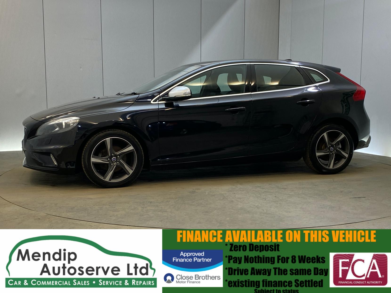 Volvo V40 1.6 D2 R-Design Hatchback 5dr Diesel Manual Euro 5 (s/s) (115 ps)