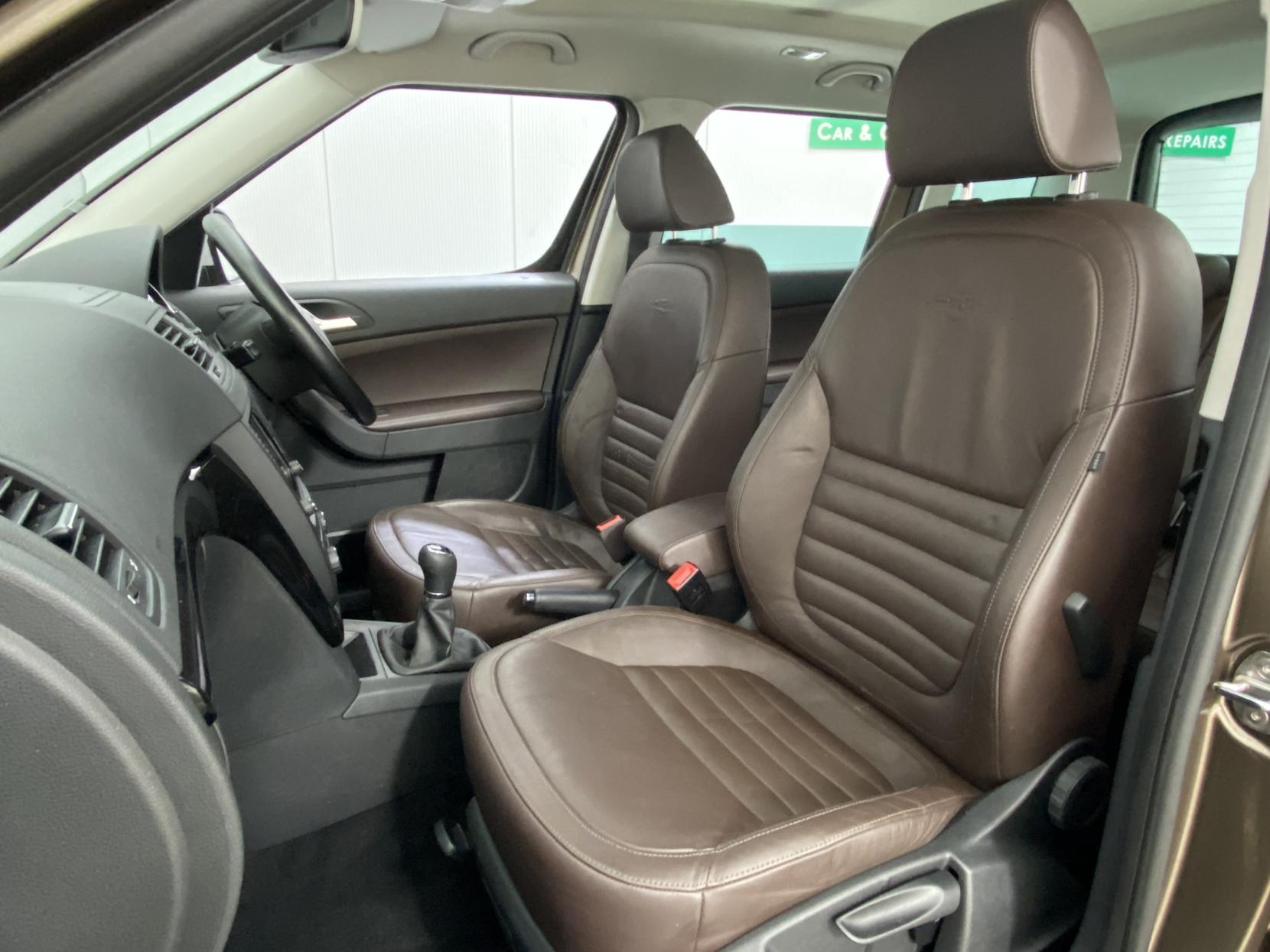 Skoda Yeti 1.4 TSI Laurin & Klement Outdoor 5dr Petrol Manual 4WD Euro 6 (s/s) (150 ps)
