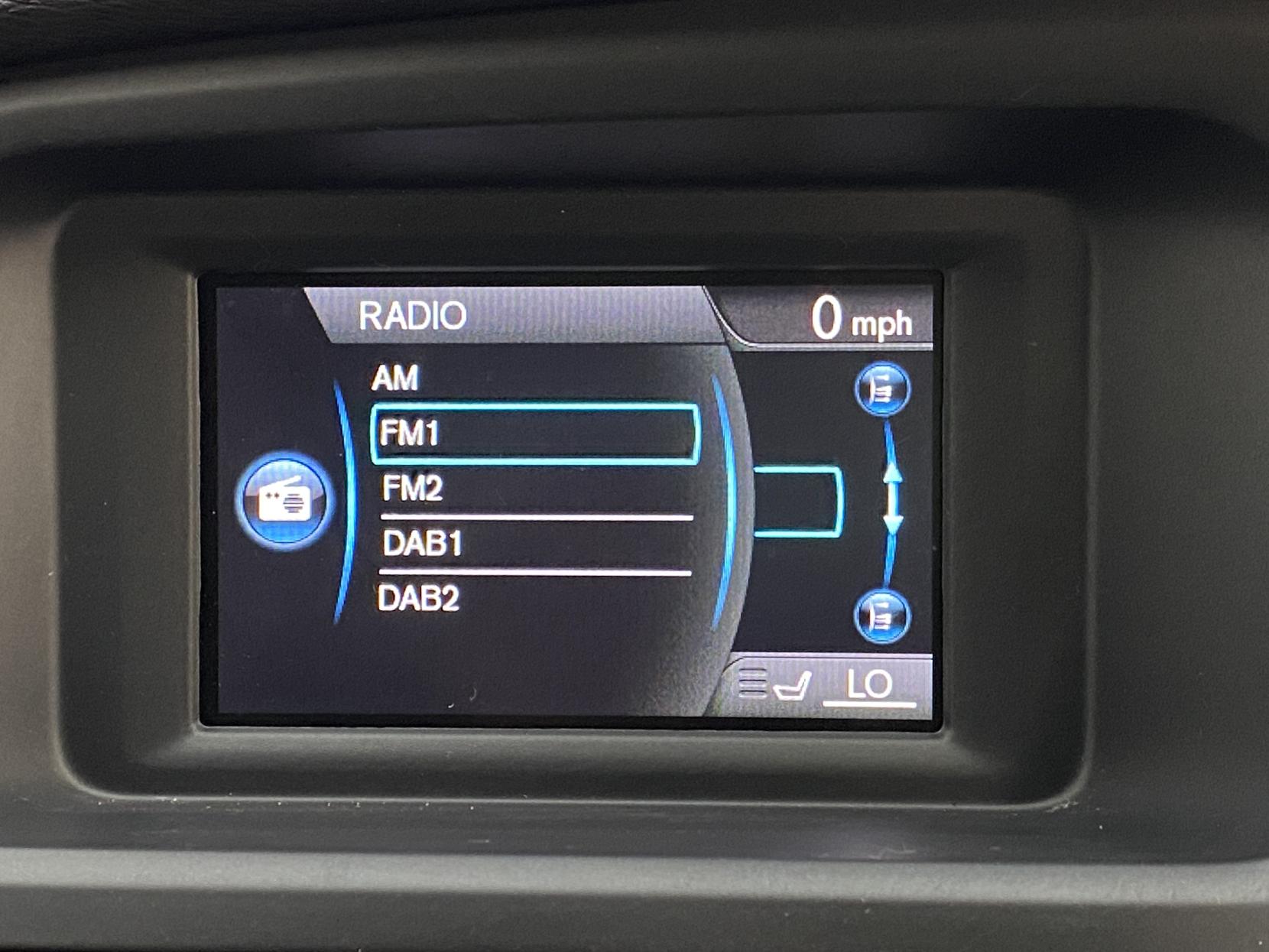 Volvo V40 2.0 D4 R-Design Lux Hatchback 5dr Diesel Geartronic Euro 5 (s/s) (177 ps)