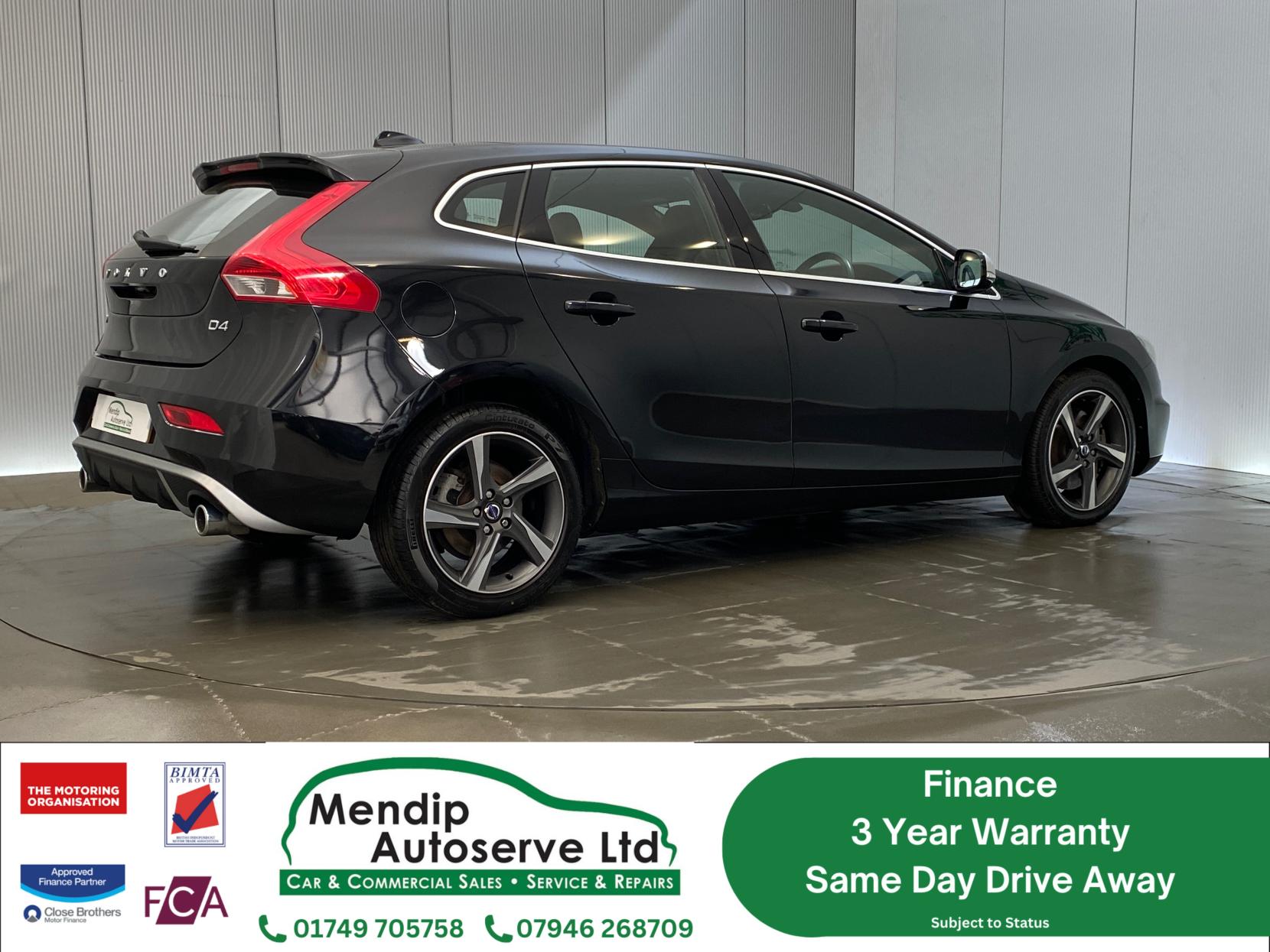 Volvo V40 2.0 D4 R-Design Lux Hatchback 5dr Diesel Geartronic Euro 5 (s/s) (177 ps)