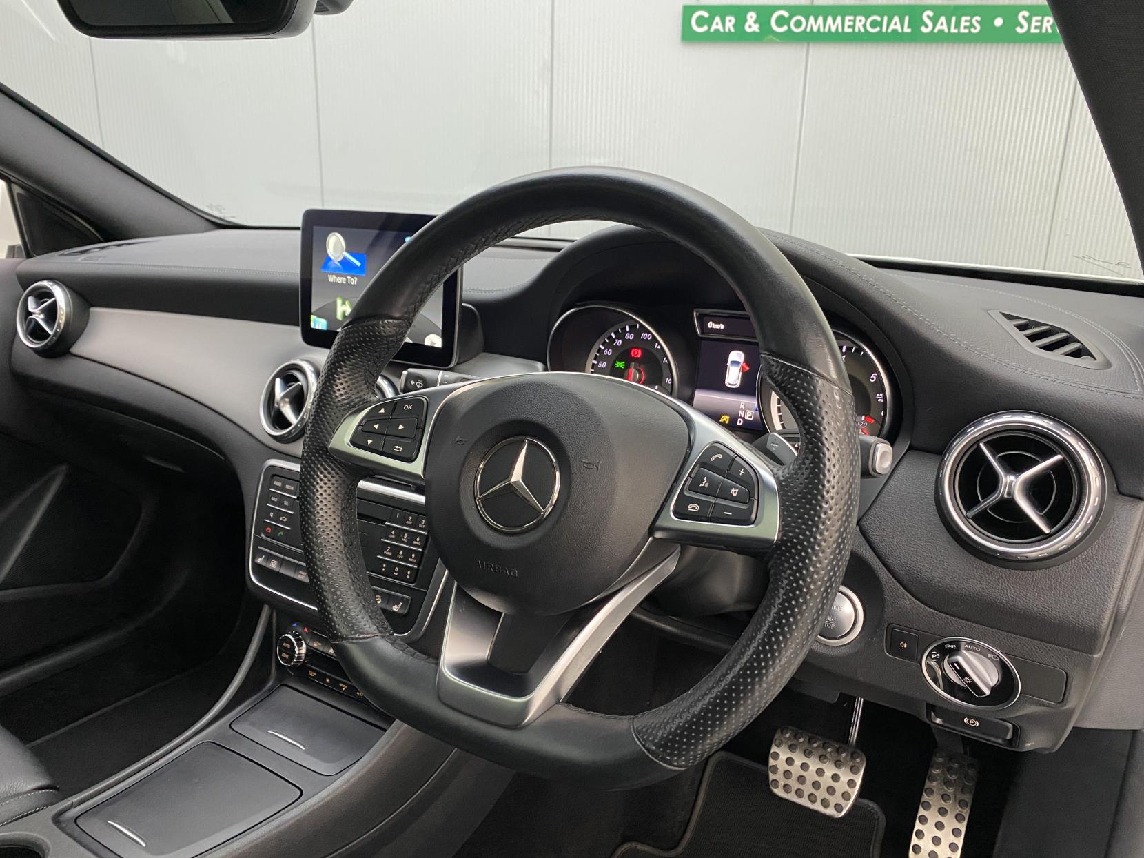 Mercedes-Benz GLA 2.1 GLA200d AMG Line (Premium Plus) SUV 5dr Diesel 7G-DCT 4MATIC Euro 6 (s/s) (136 ps)