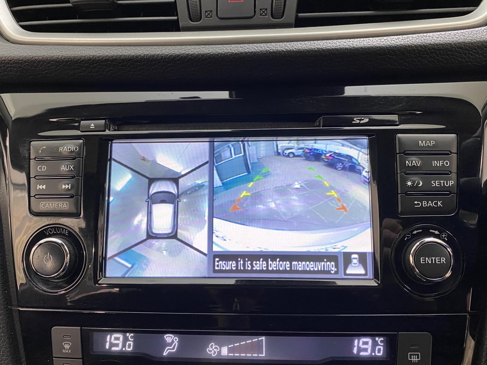 Nissan Qashqai 1.5 dCi N-Connecta SUV 5dr Diesel Manual 2WD Euro 6 (s/s) (110 ps)