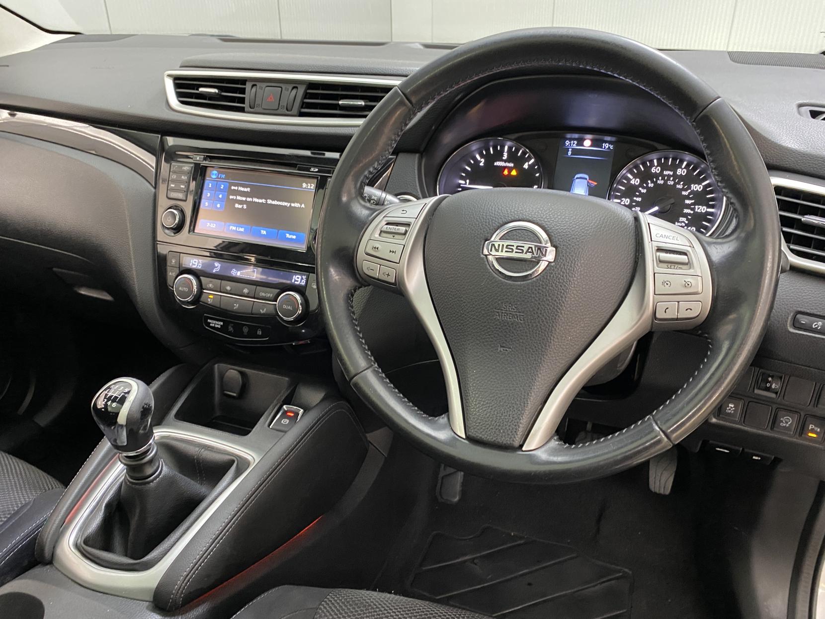 Nissan Qashqai 1.5 dCi N-Connecta SUV 5dr Diesel Manual 2WD Euro 6 (s/s) (110 ps)