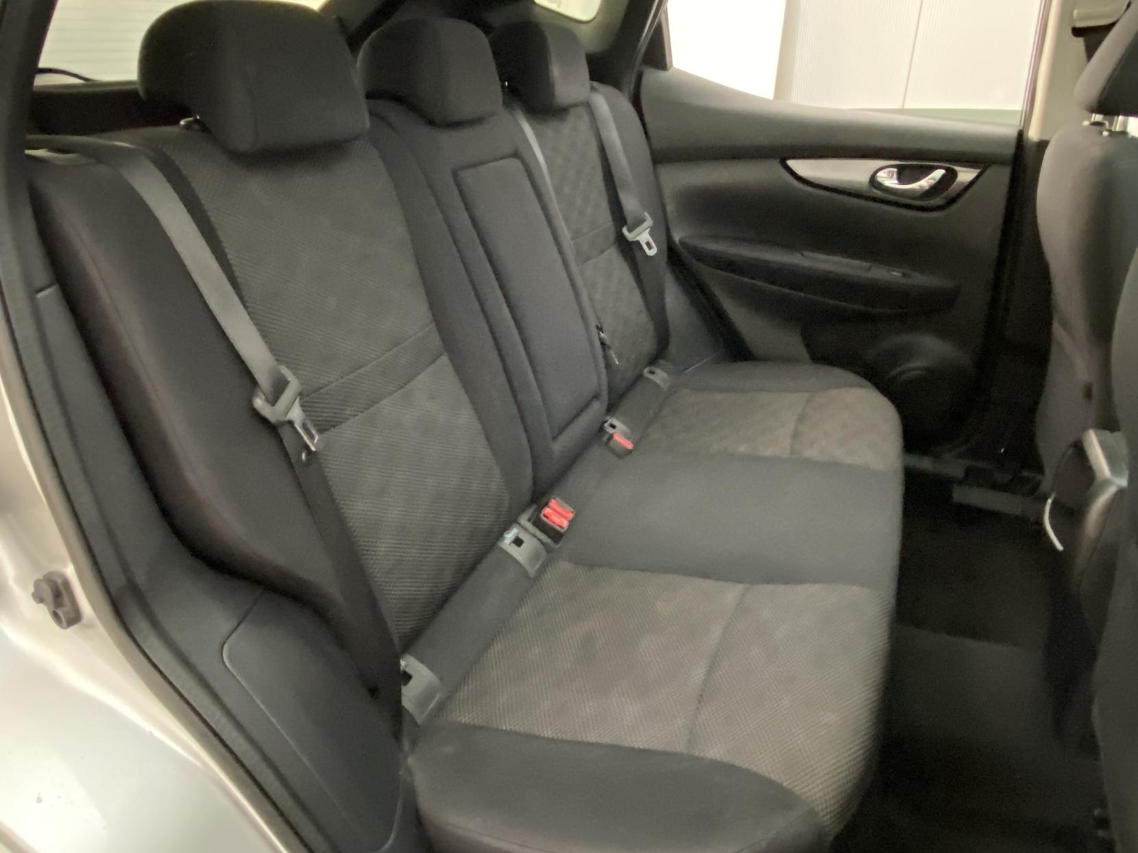 Nissan Qashqai 1.5 dCi N-Connecta SUV 5dr Diesel Manual 2WD Euro 6 (s/s) (110 ps)