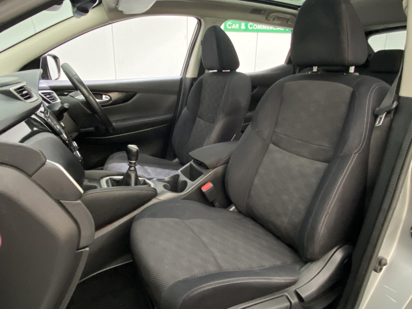 Nissan Qashqai 1.5 dCi N-Connecta SUV 5dr Diesel Manual 2WD Euro 6 (s/s) (110 ps)