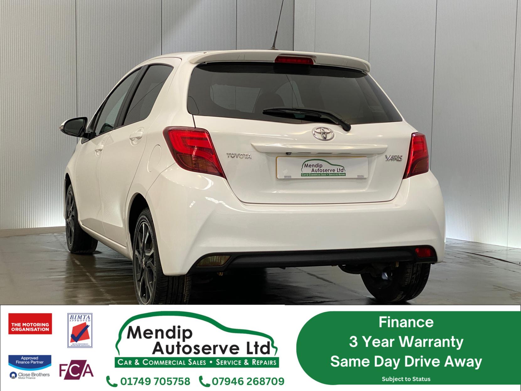 Toyota Yaris 1.33 Dual VVT-i Sport Hatchback 5dr Petrol Manual Euro 5 Euro 5 (99 ps)