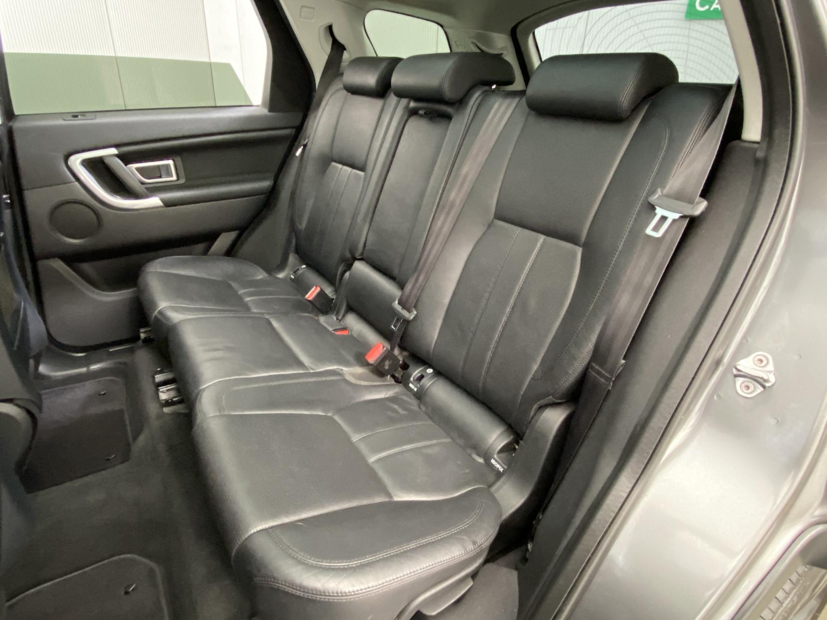 Land Rover Discovery Sport 2.0 TD4 HSE Black SUV 5dr Diesel Auto 4WD Euro 6 (s/s) (180 ps)