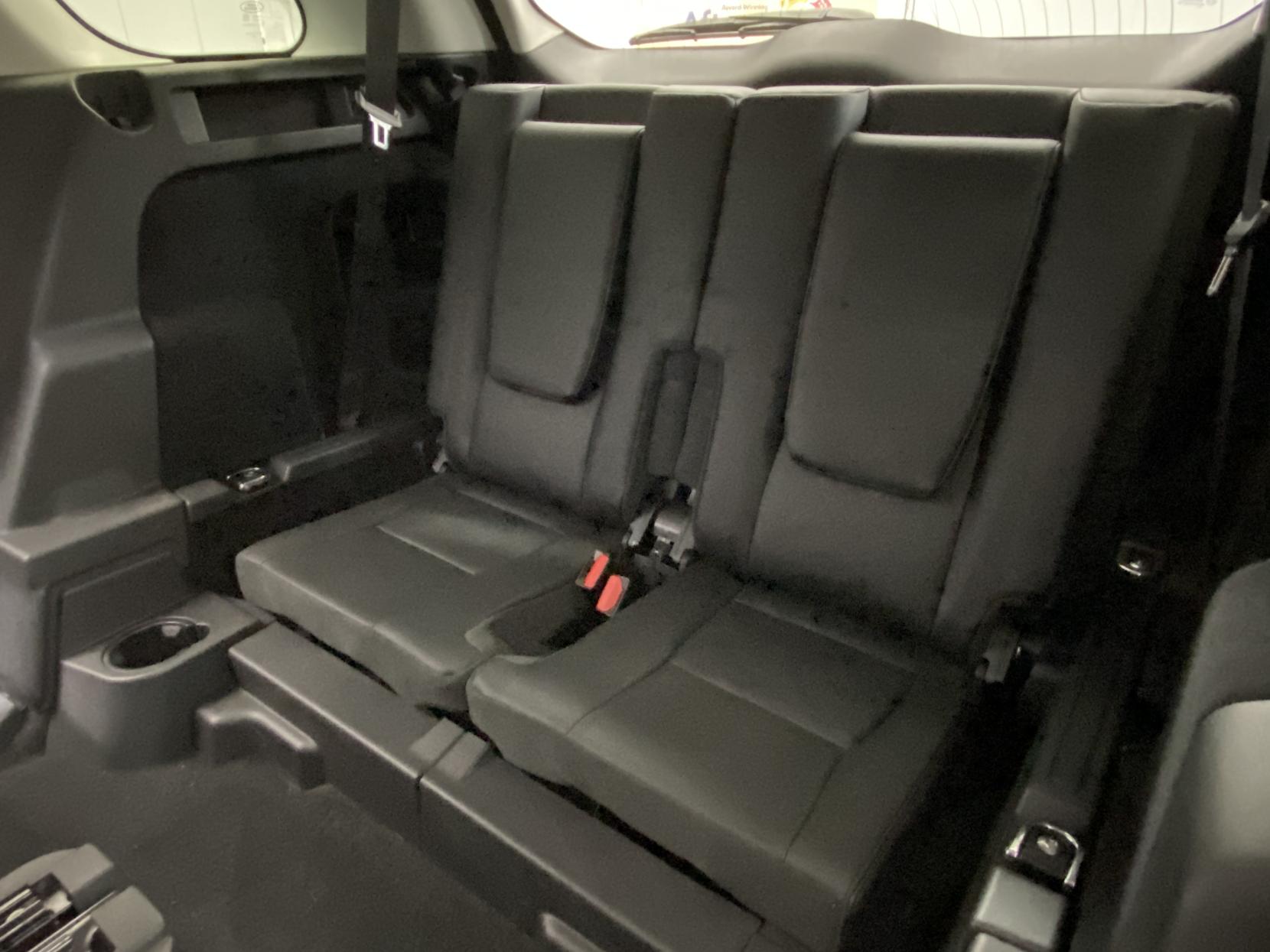 Land Rover Discovery Sport 2.0 TD4 HSE Black SUV 5dr Diesel Auto 4WD Euro 6 (s/s) (180 ps)