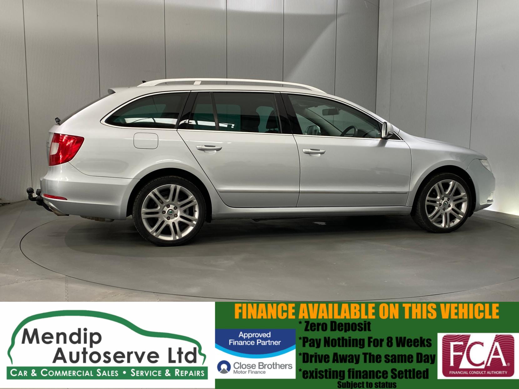 Skoda Superb 2.0 TFSI Elegance Estate 5dr Petrol DSG Euro 5 (200 ps)