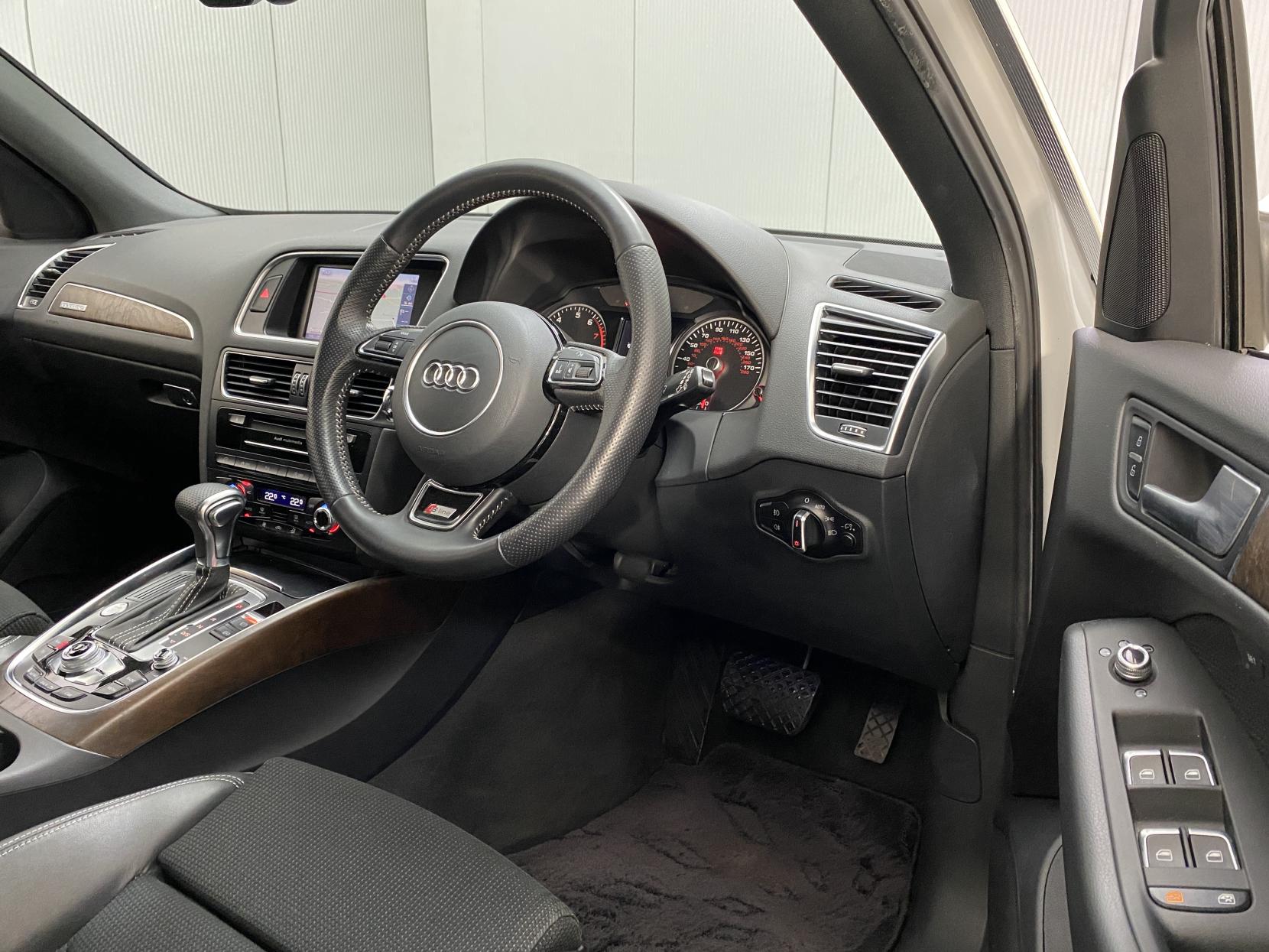 Audi Q5 2.0 TFSI S line SUV 5dr Petrol Tiptronic quattro Euro 6 (s/s) (225 ps)