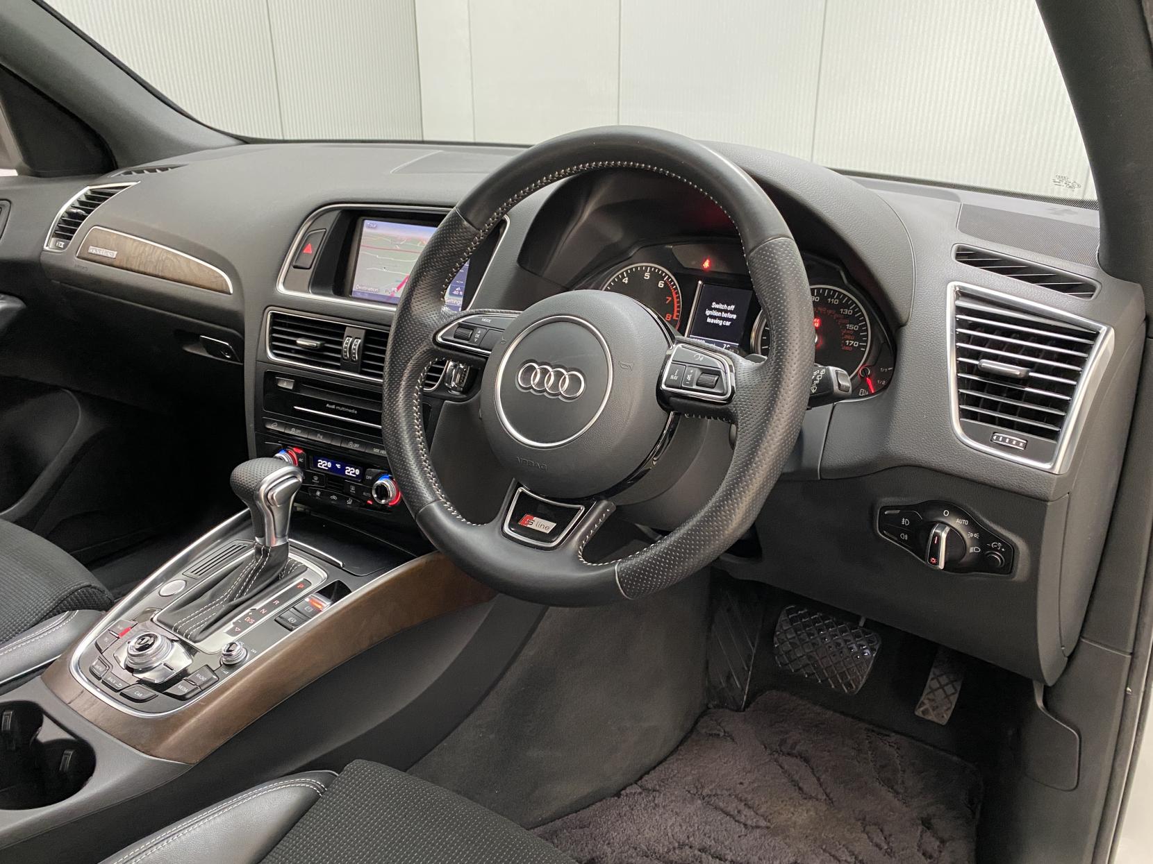 Audi Q5 2.0 TFSI S line SUV 5dr Petrol Tiptronic quattro Euro 6 (s/s) (225 ps)