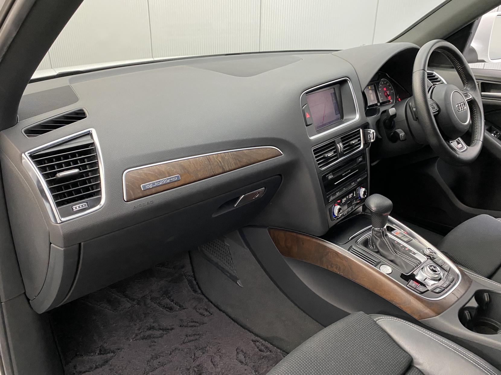 Audi Q5 2.0 TFSI S line SUV 5dr Petrol Tiptronic quattro Euro 6 (s/s) (225 ps)