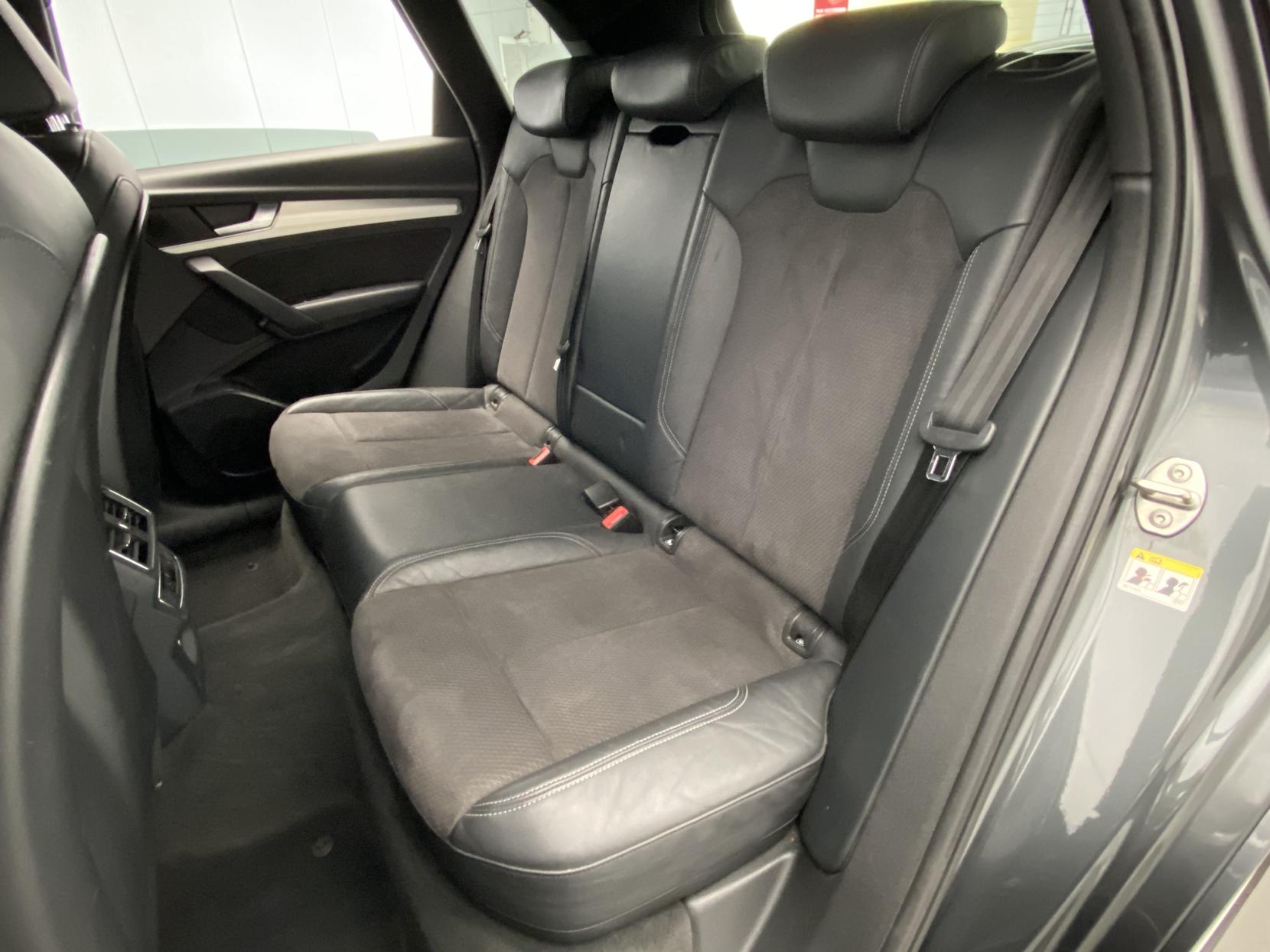 Audi Q5 2.0 TDI 40 S line SUV 5dr Diesel S Tronic quattro Euro 6 (s/s) (190 ps)