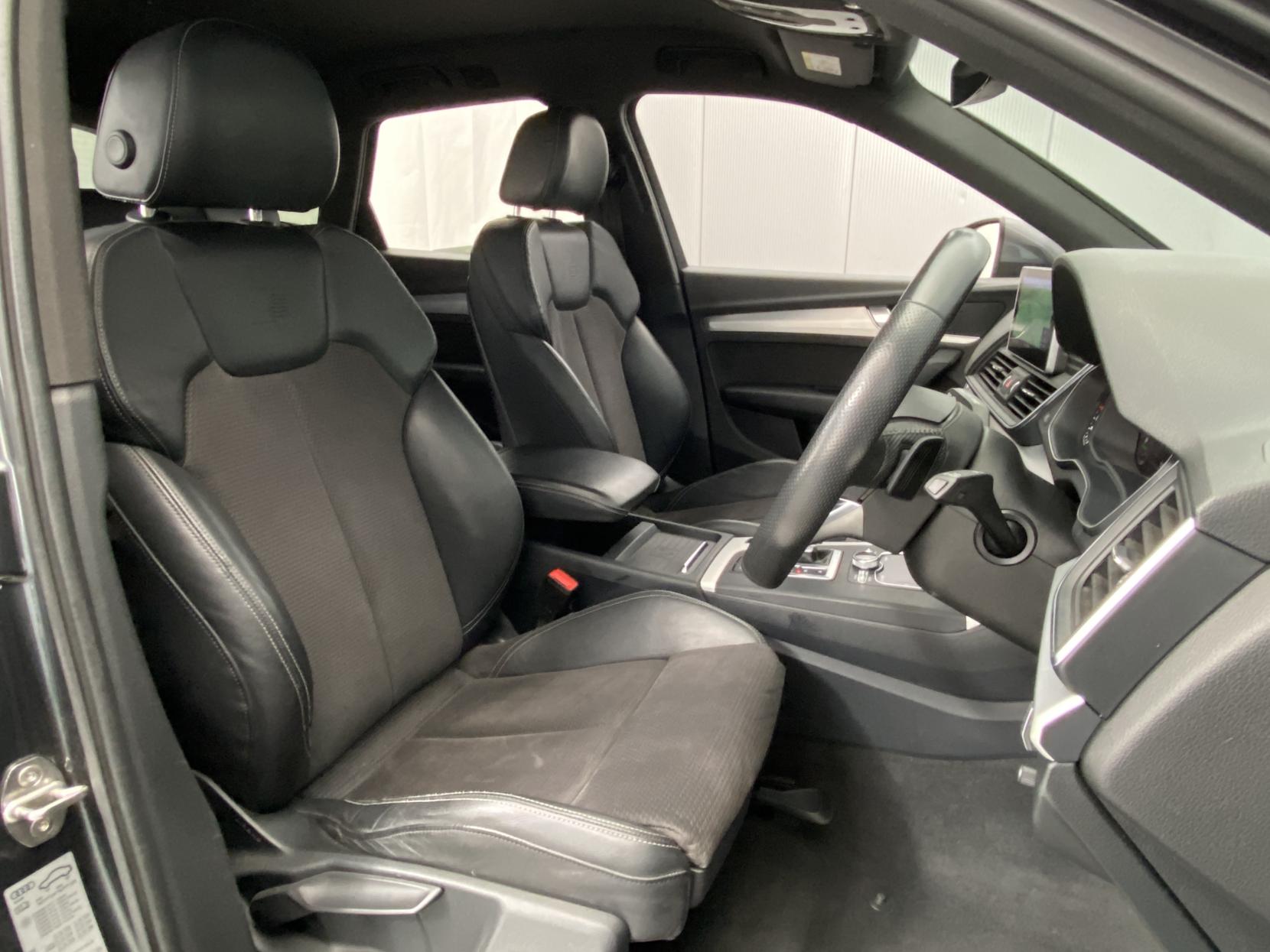 Audi Q5 2.0 TDI 40 S line SUV 5dr Diesel S Tronic quattro Euro 6 (s/s) (190 ps)