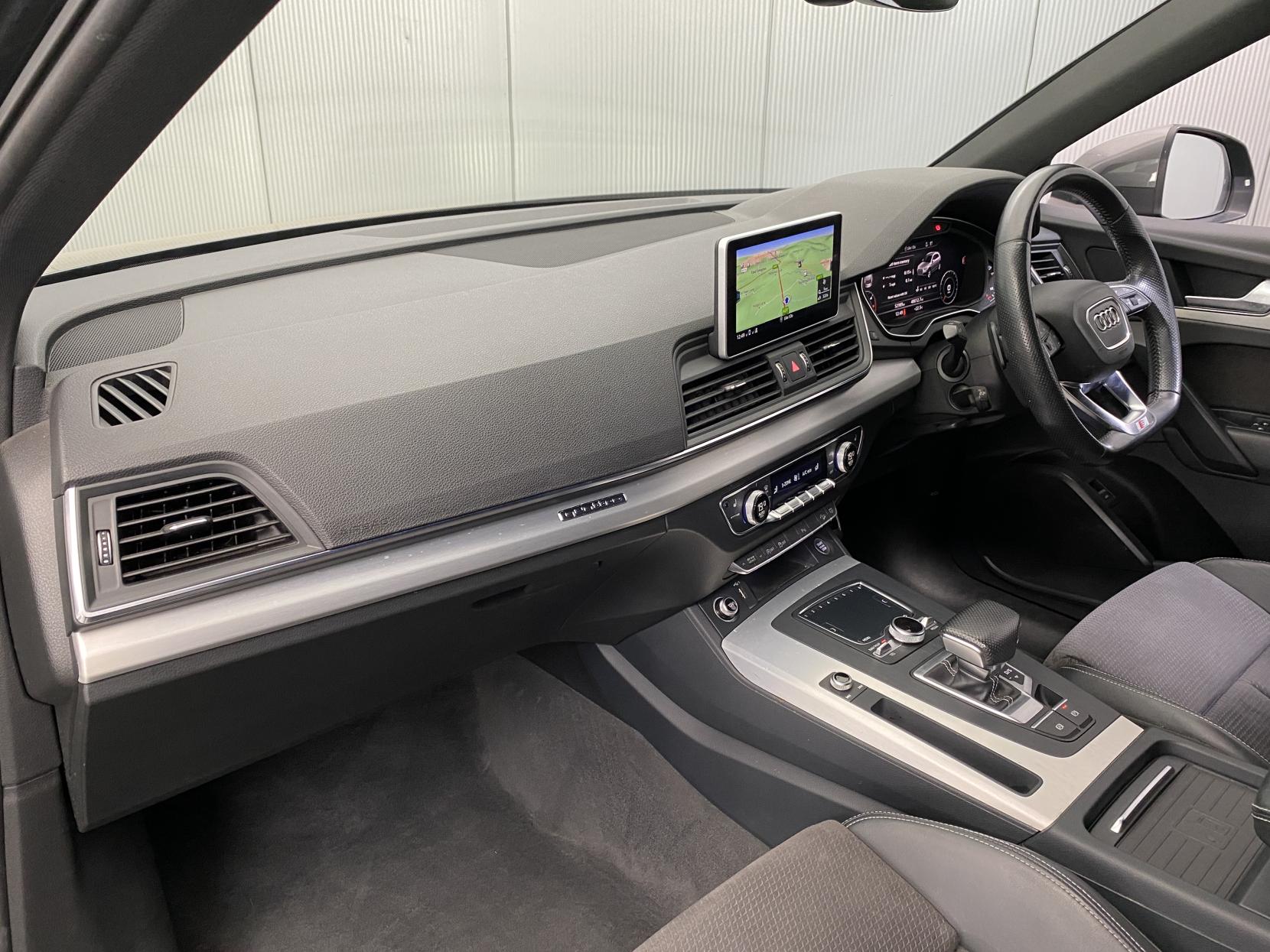 Audi Q5 2.0 TDI 40 S line SUV 5dr Diesel S Tronic quattro Euro 6 (s/s) (190 ps)