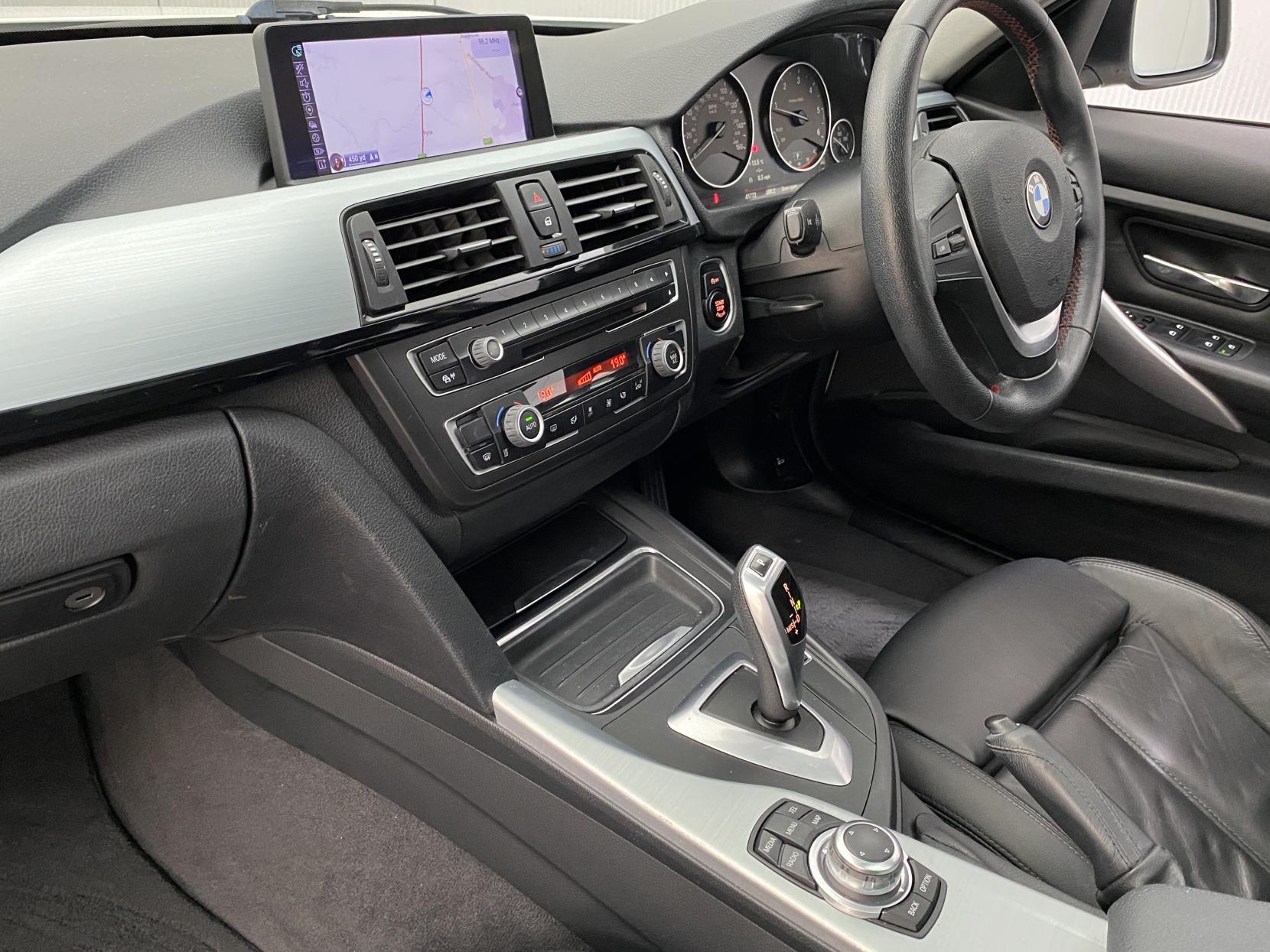 BMW 3 Series 2.0 320d BluePerformance SE Touring 5dr Diesel Auto Euro 6 (s/s) (184 ps)