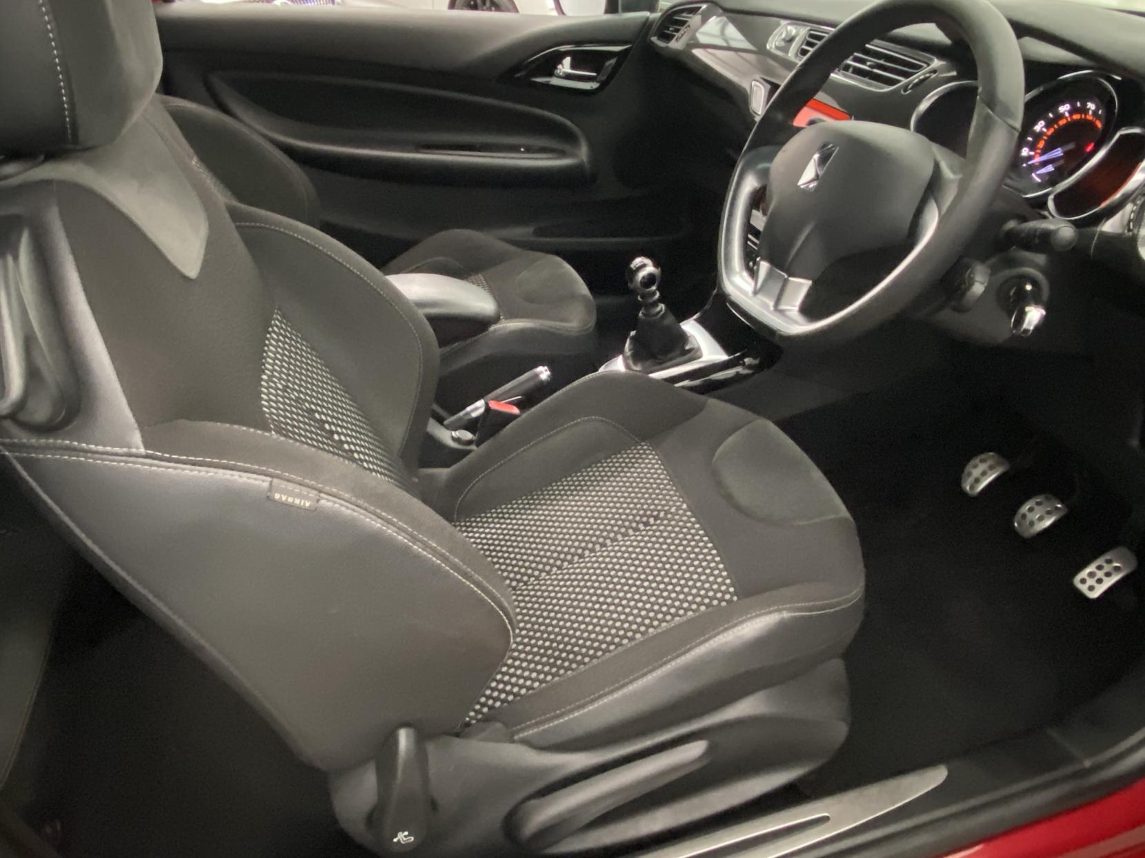 Citroen DS3 1.6 e-HDi Airdream DSport Hatchback 3dr Diesel Manual Euro 5 (s/s) (110 ps)