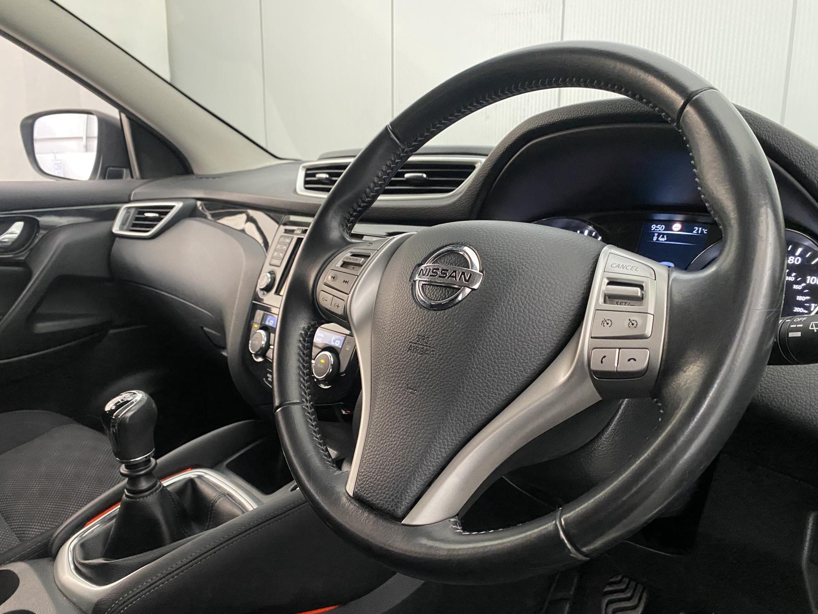 Nissan Qashqai 1.5 dCi N-Connecta SUV 5dr Diesel Manual 2WD Euro 6 (s/s) (110 ps)