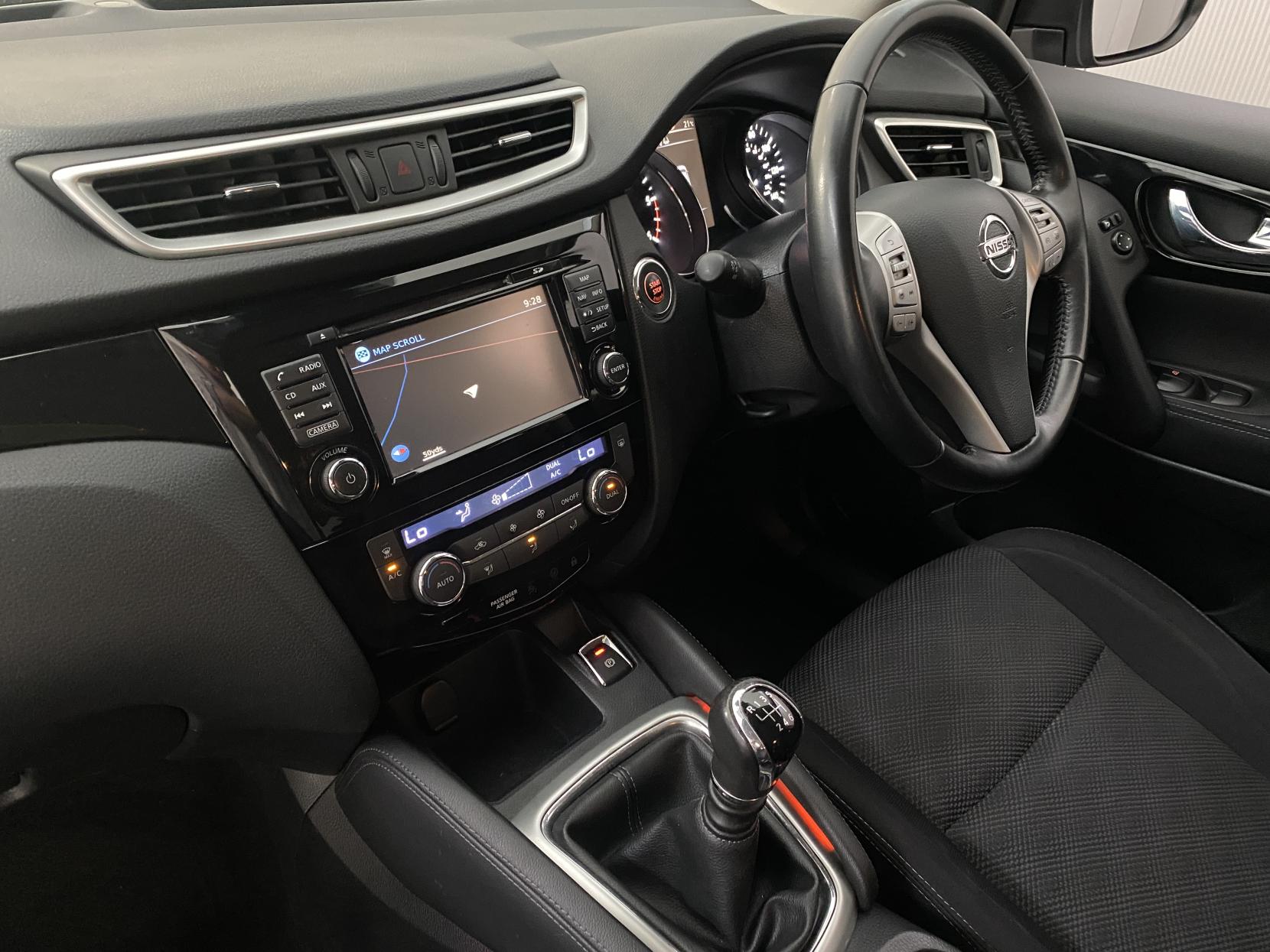 Nissan Qashqai 1.5 dCi N-Connecta SUV 5dr Diesel Manual 2WD Euro 6 (s/s) (110 ps)