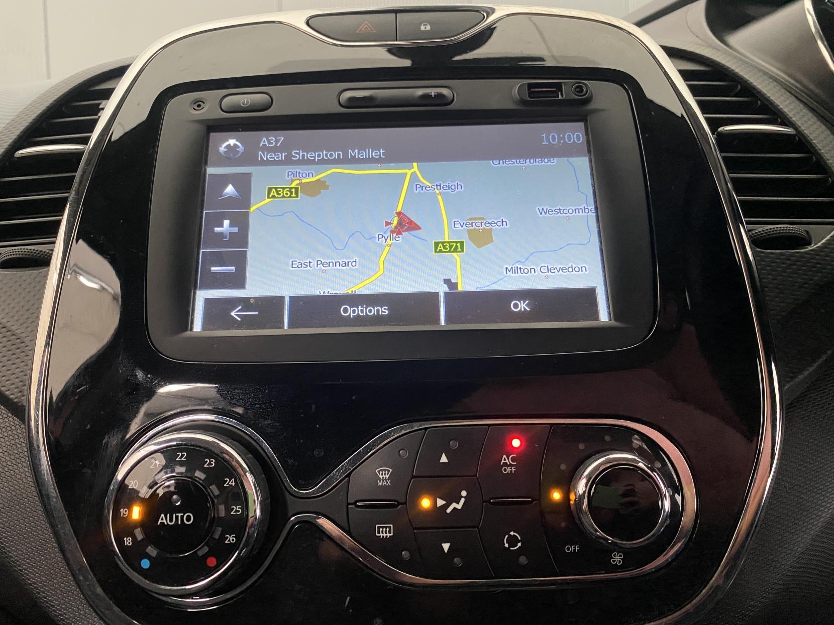Renault Captur 1.5 dCi ENERGY Dynamique S MediaNav SUV 5dr Diesel Manual Euro 5 (s/s) (90 ps)