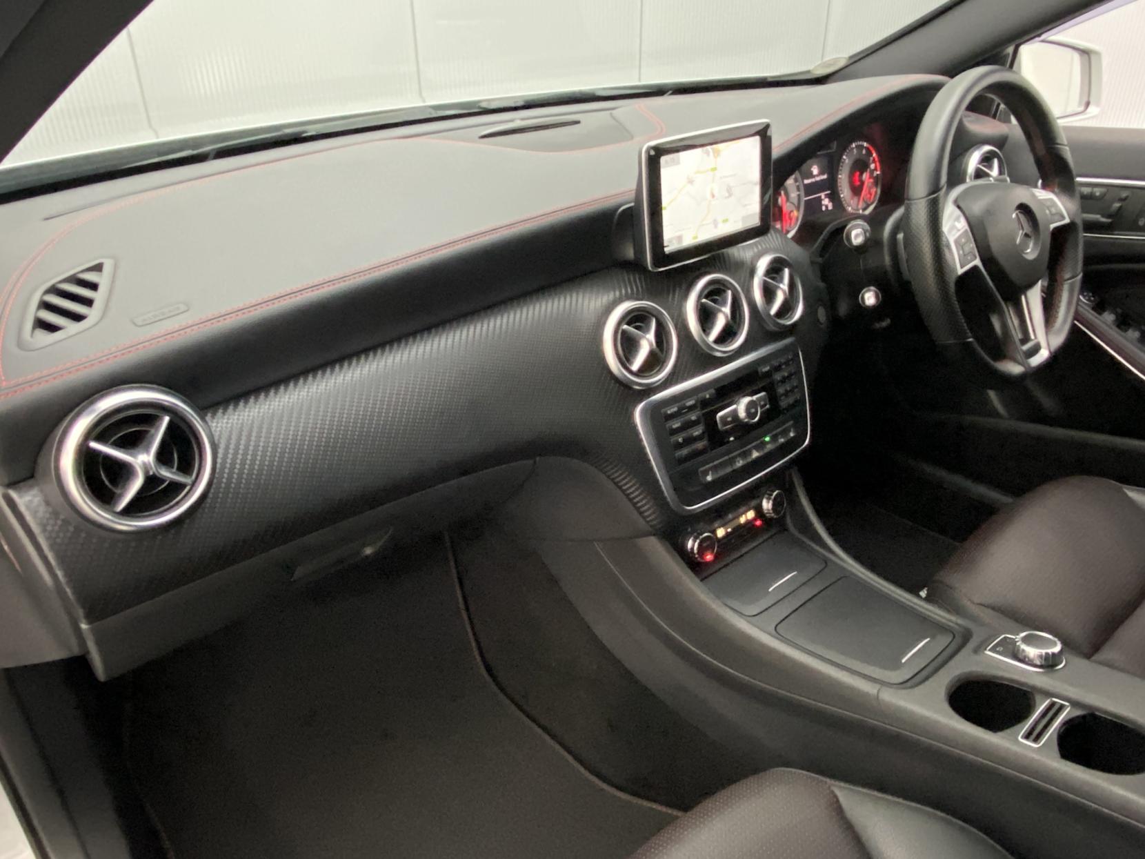 Mercedes-Benz A Class 1.6 A180 BlueEfficiency Sport Hatchback 5dr Petrol 7G-DCT Euro 6 (s/s) (122 ps)