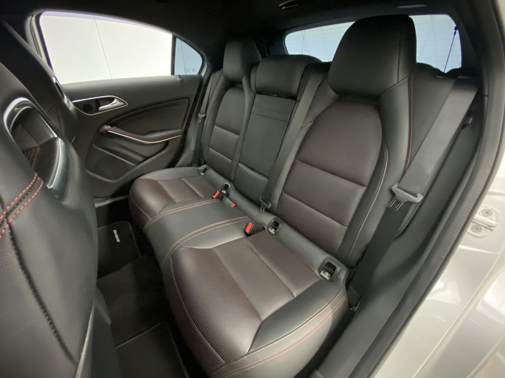 Mercedes-Benz A Class 1.6 A180 BlueEfficiency Sport Hatchback 5dr Petrol 7G-DCT Euro 6 (s/s) (122 ps)