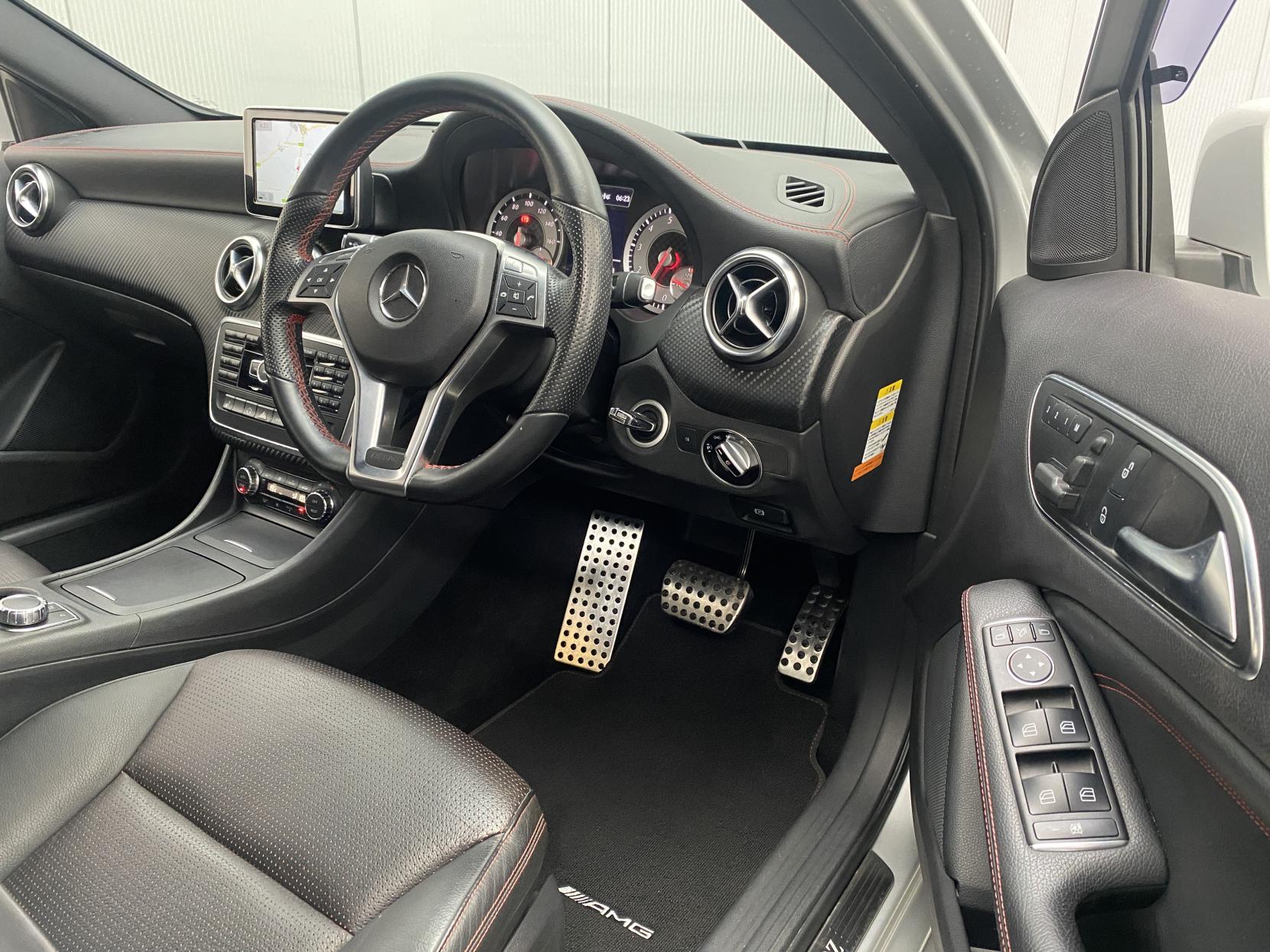 Mercedes-Benz A Class 1.6 A180 BlueEfficiency Sport Hatchback 5dr Petrol 7G-DCT Euro 6 (s/s) (122 ps)