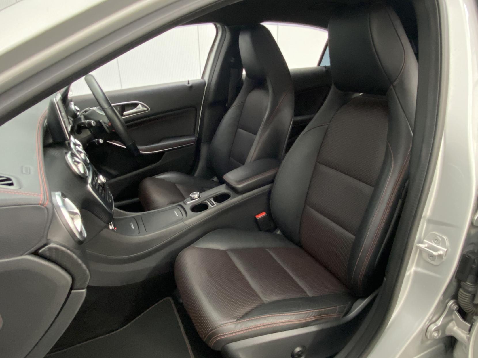 Mercedes-Benz A Class 1.6 A180 BlueEfficiency Sport Hatchback 5dr Petrol 7G-DCT Euro 6 (s/s) (122 ps)