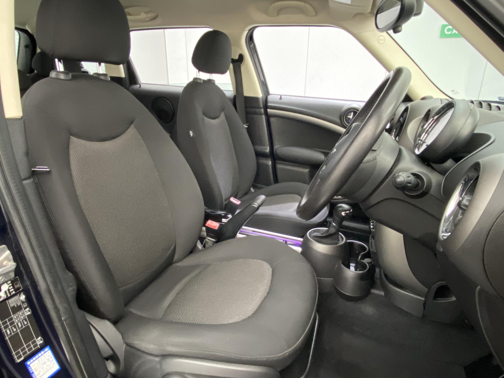 MINI Countryman 1.6 Cooper SUV 5dr Petrol Auto Euro 5 (122 ps)
