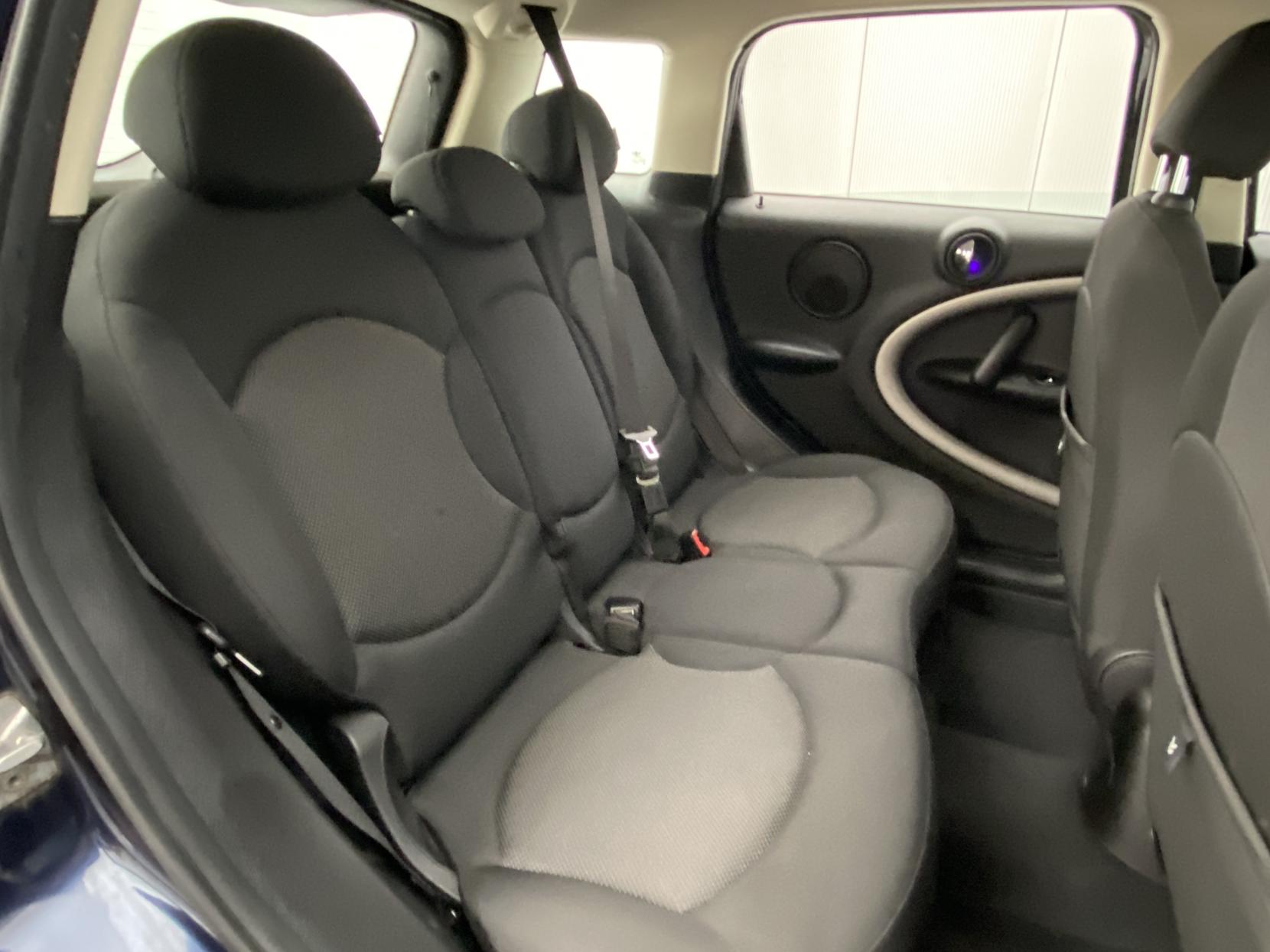 MINI Countryman 1.6 Cooper SUV 5dr Petrol Auto Euro 5 (122 ps)