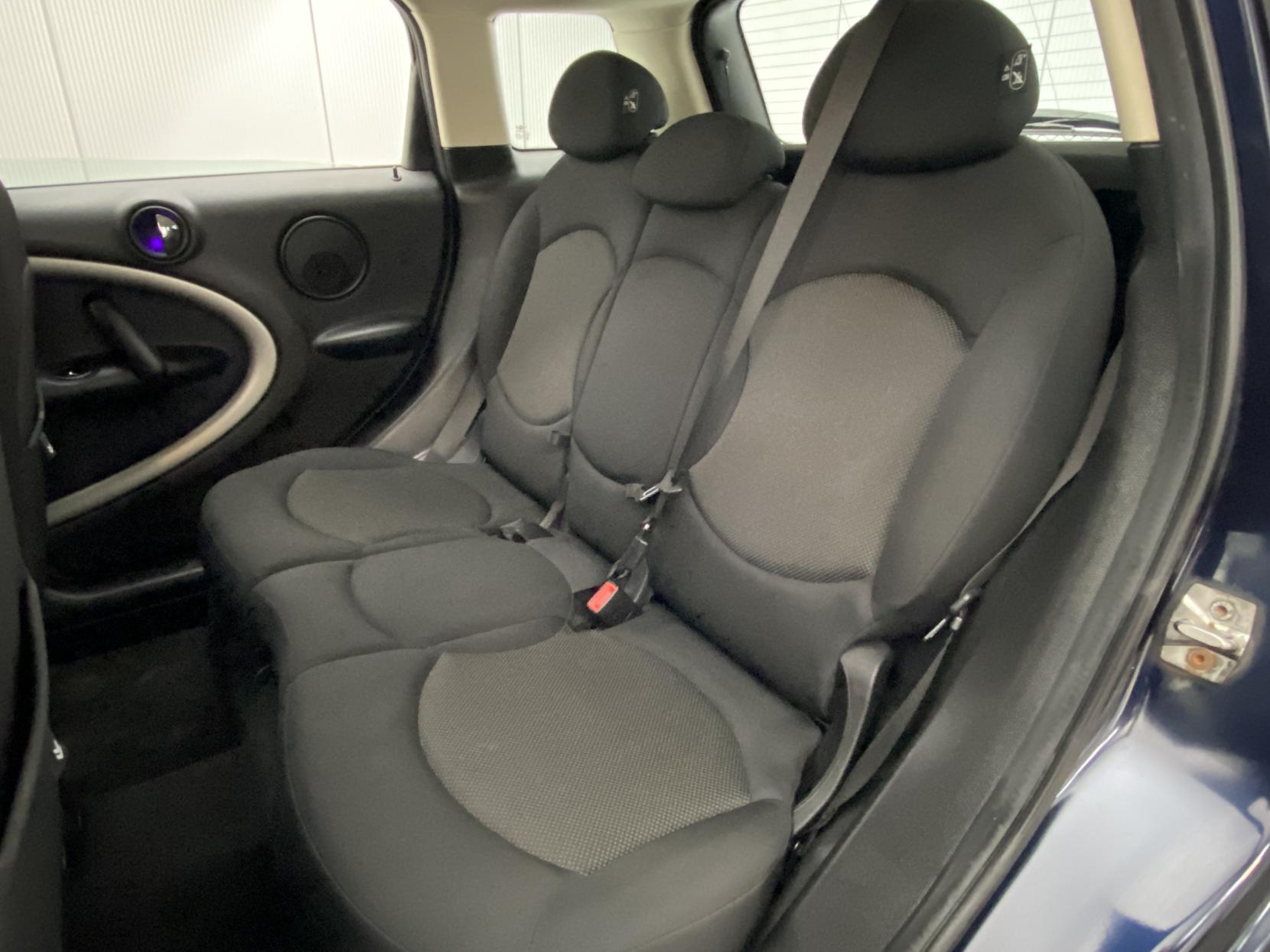 MINI Countryman 1.6 Cooper SUV 5dr Petrol Auto Euro 5 (122 ps)