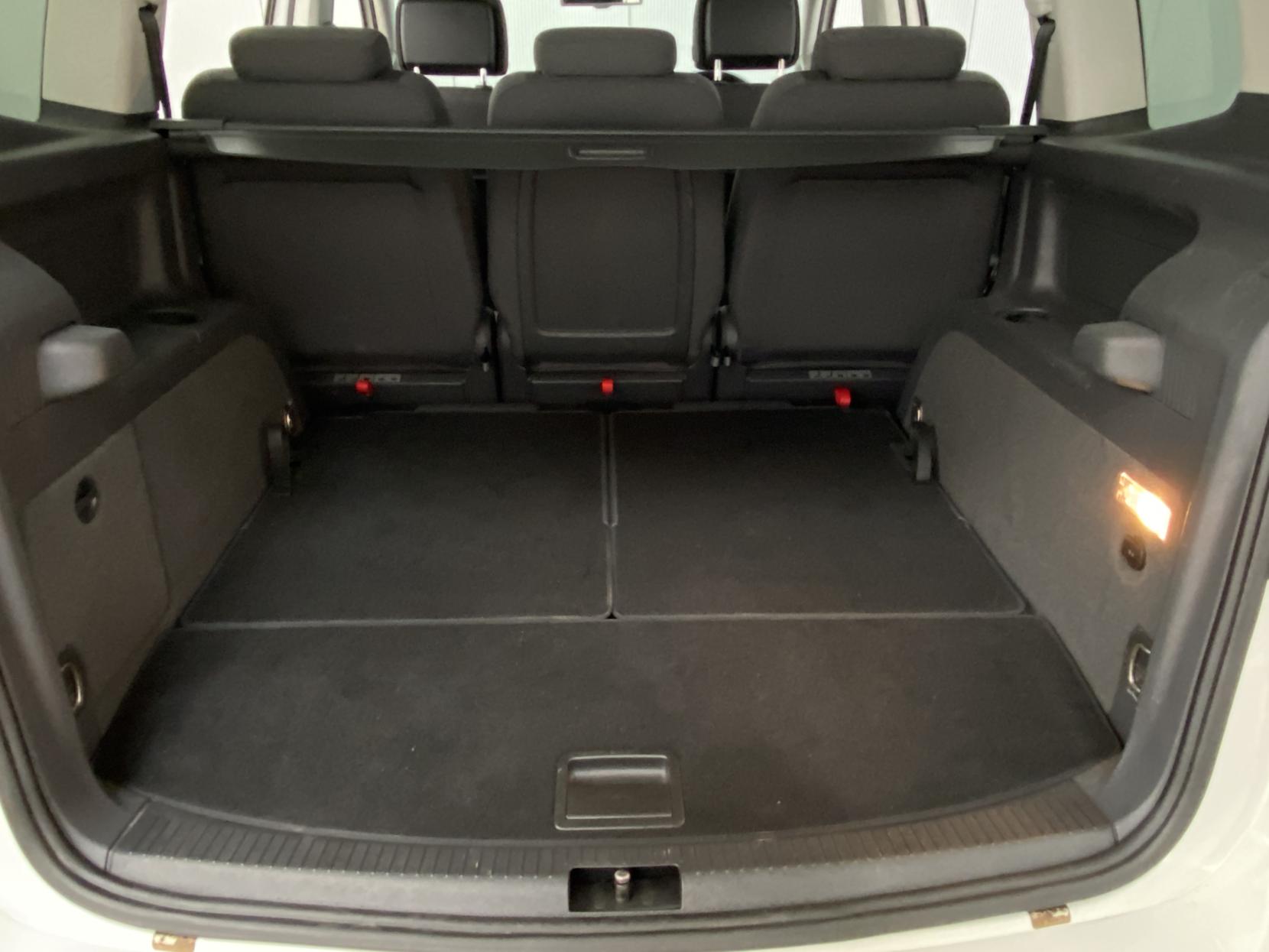 Volkswagen Touran 1.4 TSI SE MPV 5dr Petrol DSG Euro 5 (140 ps)