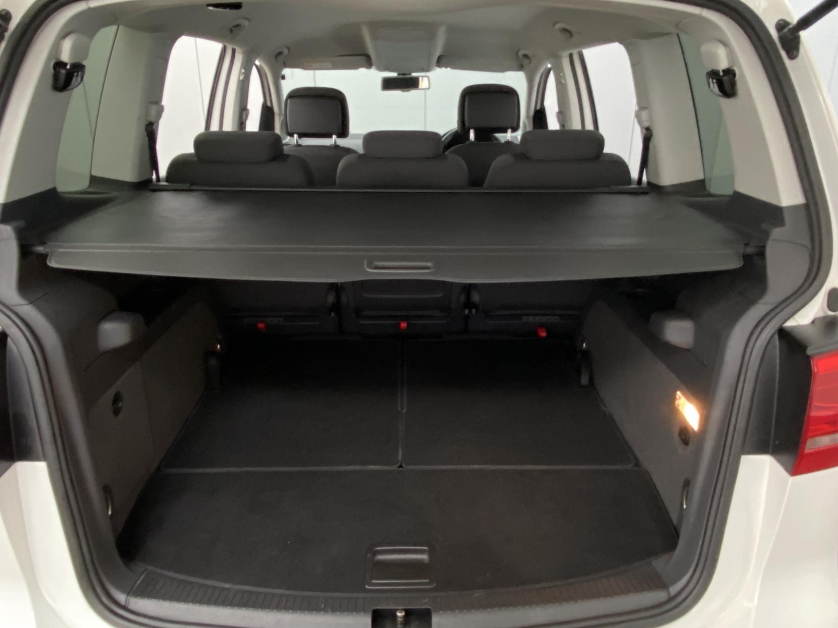 Volkswagen Touran 1.4 TSI SE MPV 5dr Petrol DSG Euro 5 (140 ps)