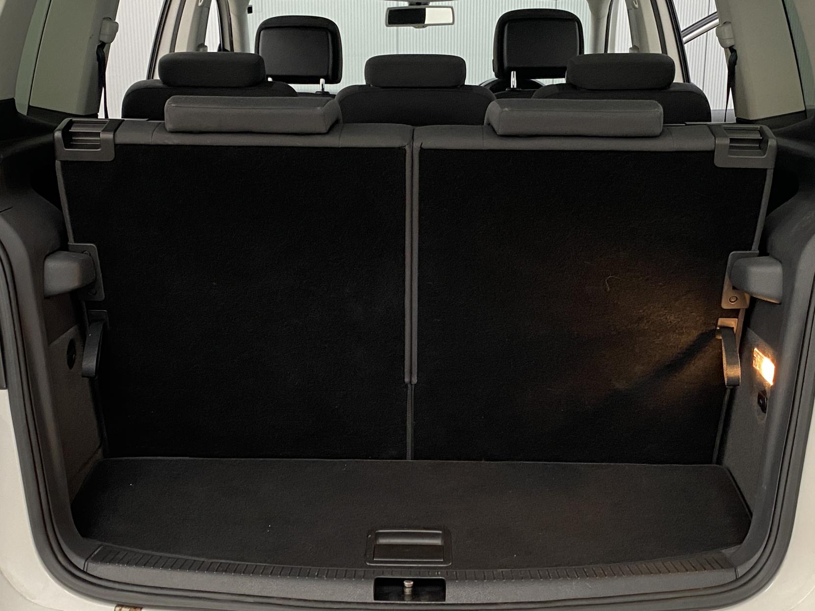 Volkswagen Touran 1.4 TSI SE MPV 5dr Petrol DSG Euro 5 (140 ps)