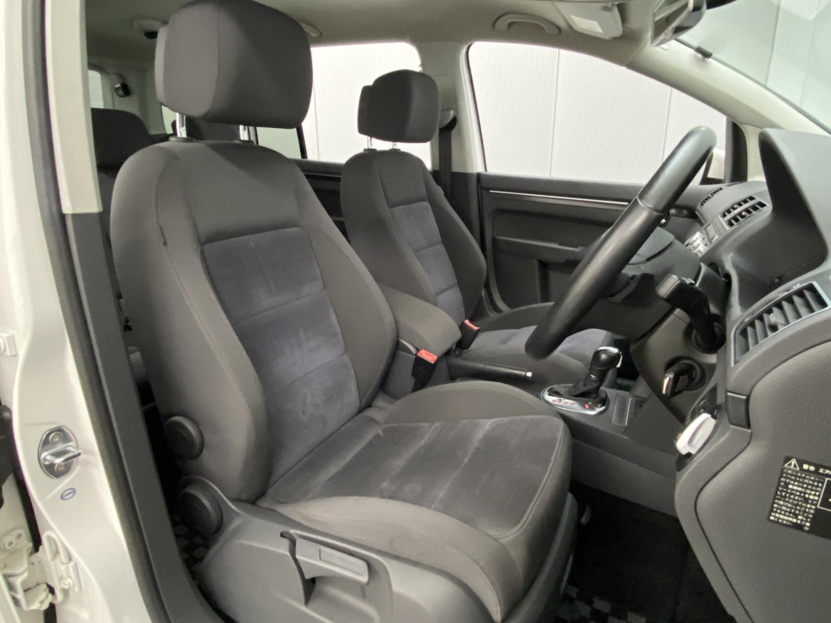 Volkswagen Touran 1.4 TSI SE MPV 5dr Petrol DSG Euro 5 (140 ps)