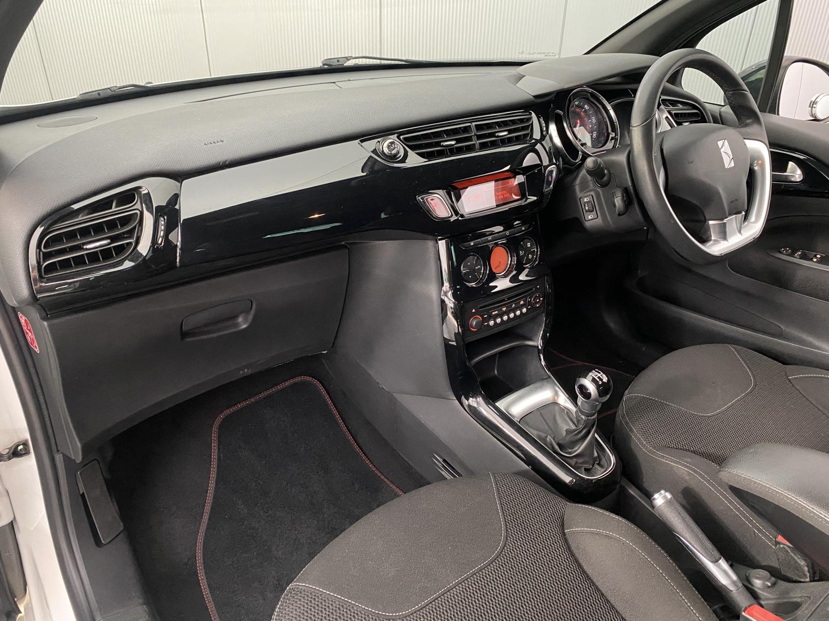 Citroen DS3 1.6 e-HDi DStyle Plus Hatchback 3dr Diesel Manual Euro 5 (s/s) (90 ps)