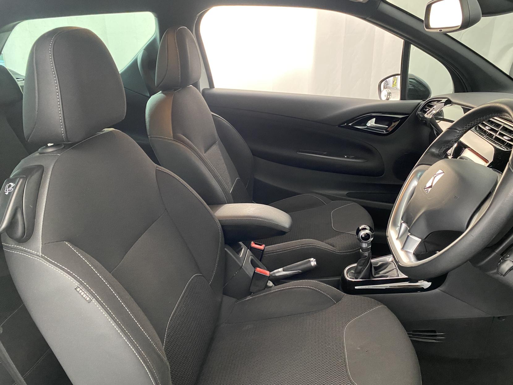 Citroen DS3 1.6 e-HDi DStyle Plus Hatchback 3dr Diesel Manual Euro 5 (s/s) (90 ps)