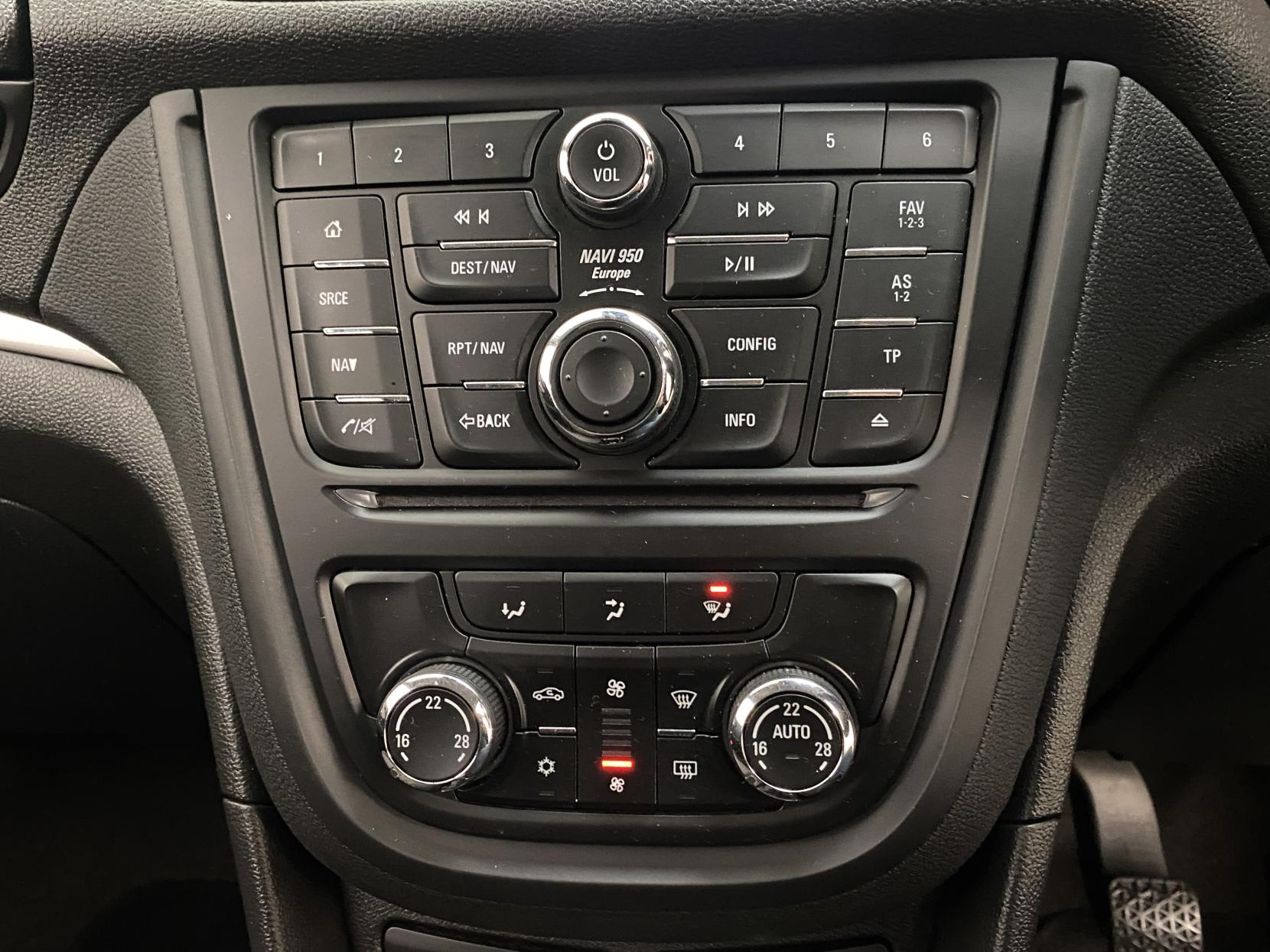 Vauxhall Mokka 1.6 CDTi ecoFLEX Tech Line SUV 5dr Diesel Manual 2WD Euro 6 (s/s) (136 ps)