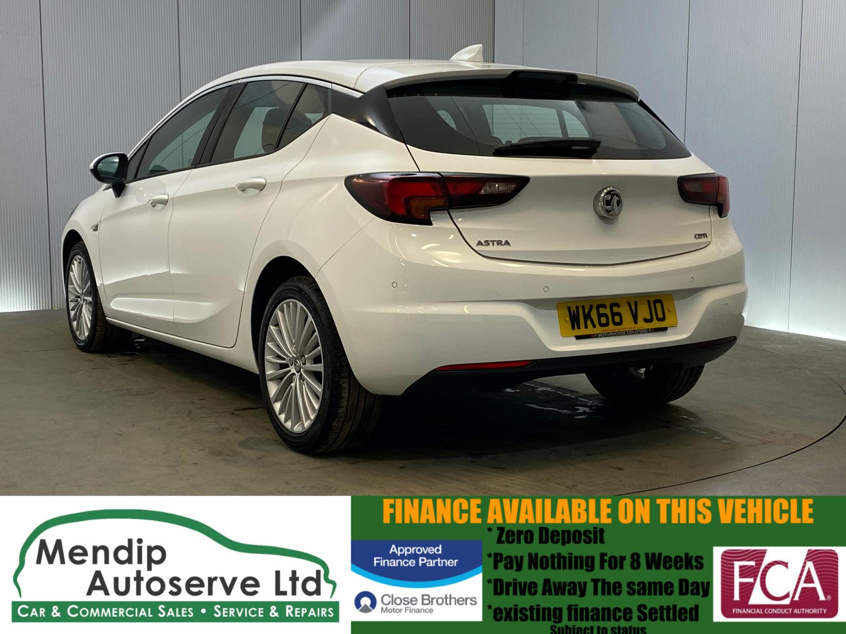 Vauxhall Astra 1.6 CDTi BlueInjection Elite Nav Hatchback 5dr Diesel Manual Euro 6 (s/s) (136 ps)