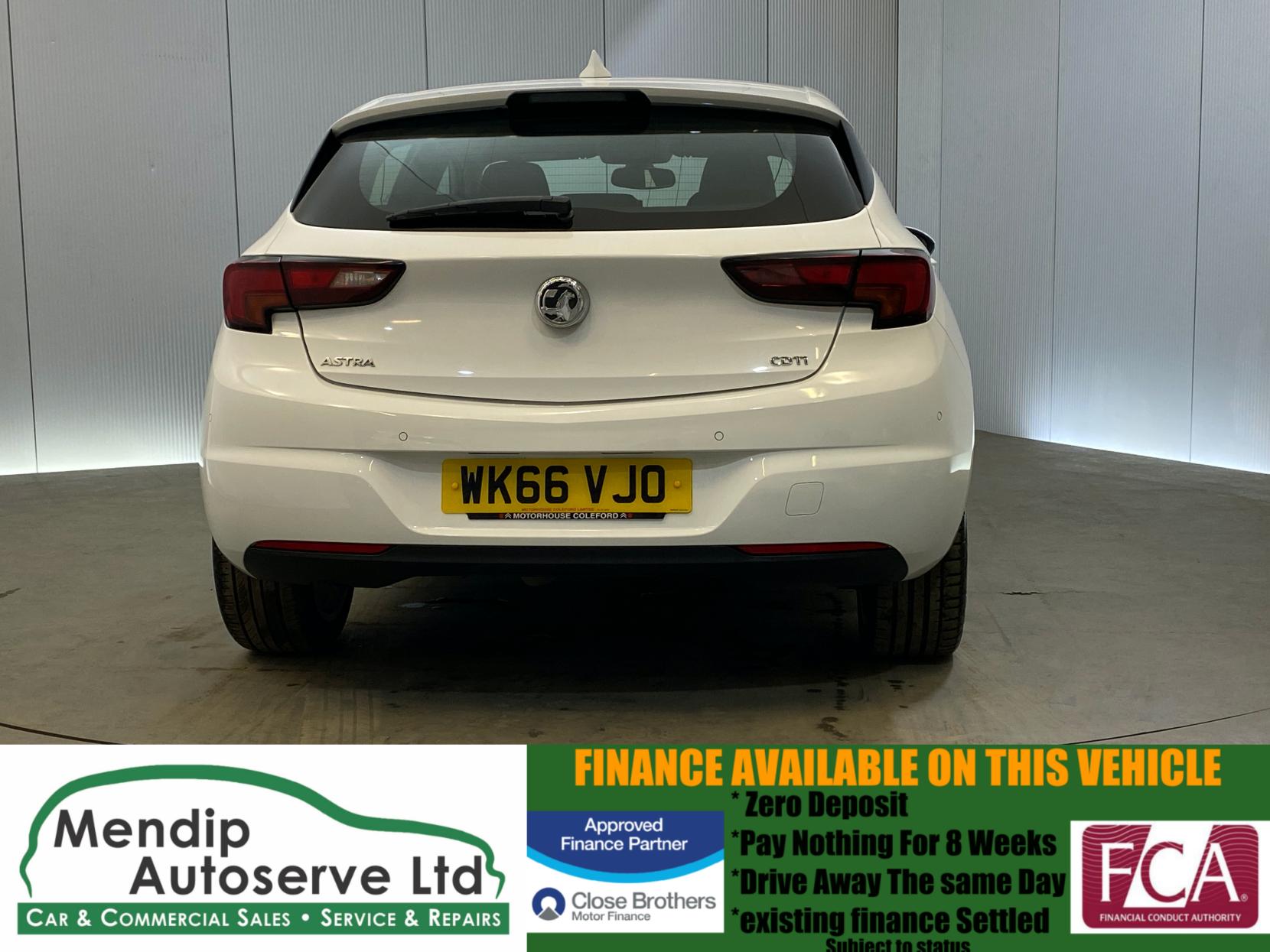 Vauxhall Astra 1.6 CDTi BlueInjection Elite Nav Hatchback 5dr Diesel Manual Euro 6 (s/s) (136 ps)