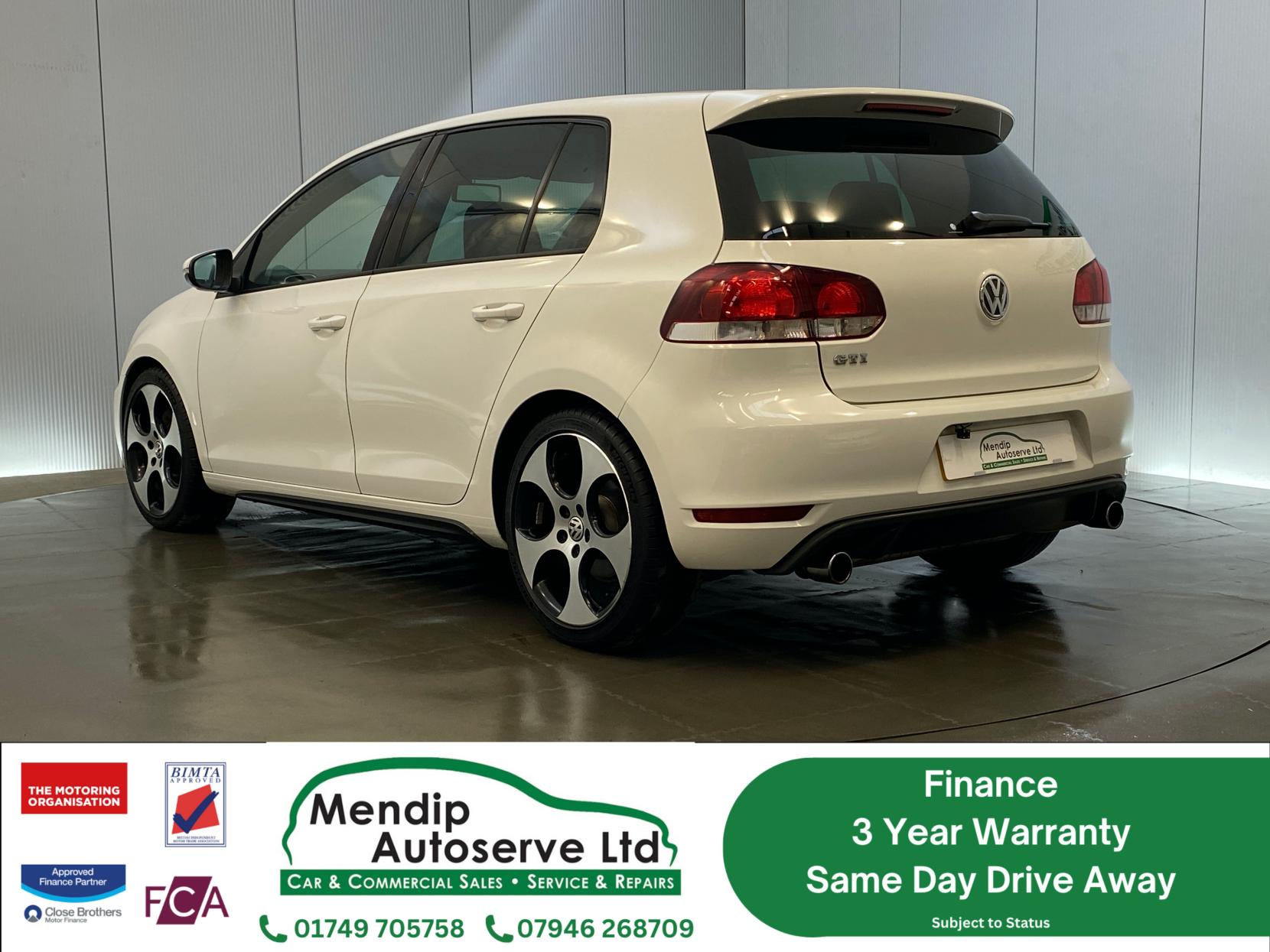 Volkswagen Golf 2.0 TSI GTI Hatchback 5dr Petrol DSG Euro 5 (210 ps)