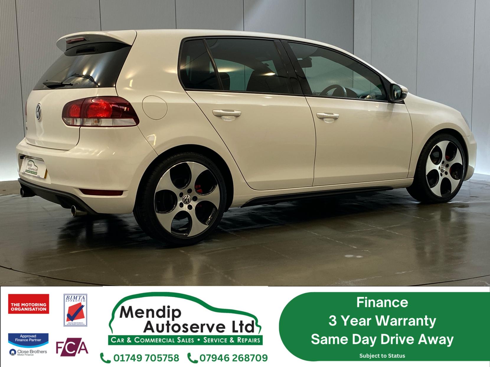 Volkswagen Golf 2.0 TSI GTI Hatchback 5dr Petrol DSG Euro 5 (210 ps)
