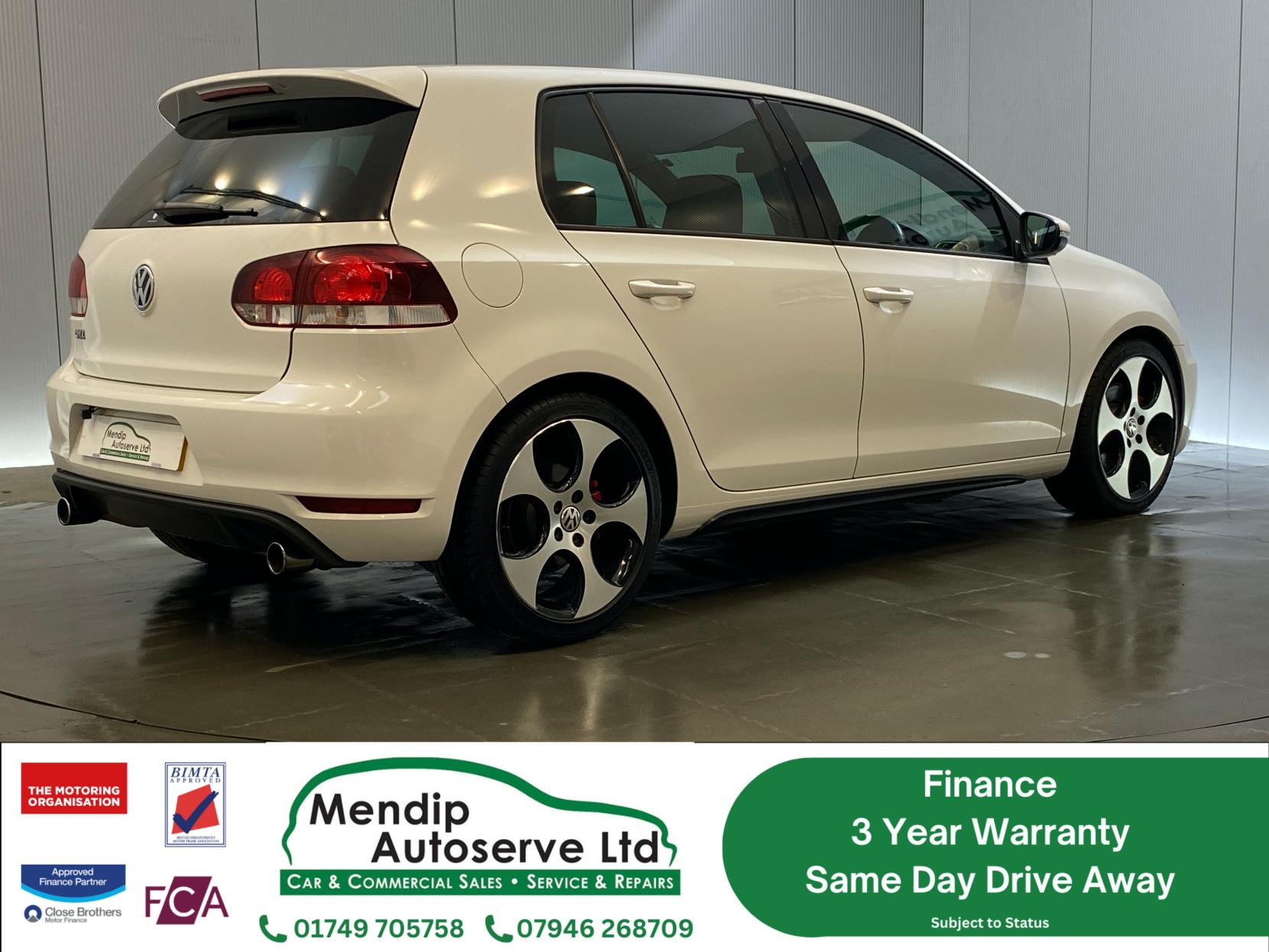 Volkswagen Golf 2.0 TSI GTI Hatchback 5dr Petrol DSG Euro 5 (210 ps)