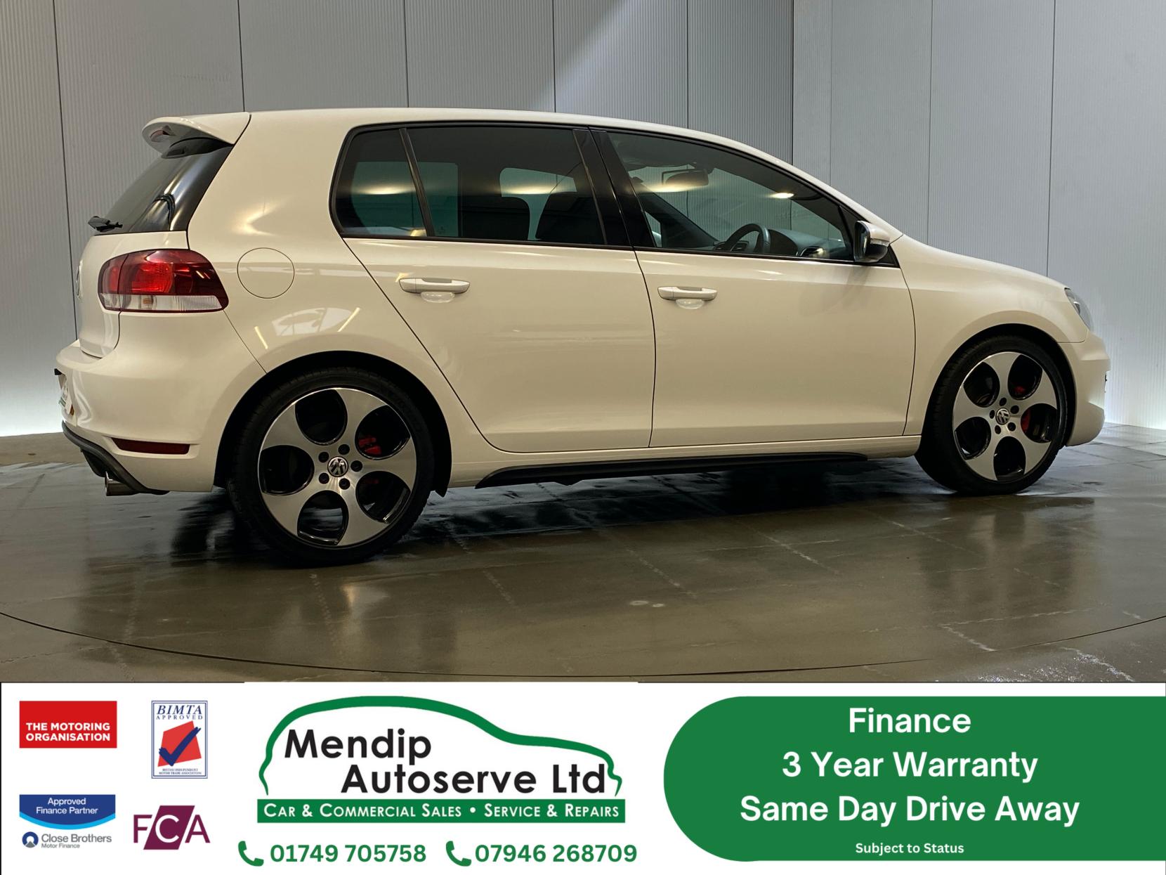 Volkswagen Golf 2.0 TSI GTI Hatchback 5dr Petrol DSG Euro 5 (210 ps)