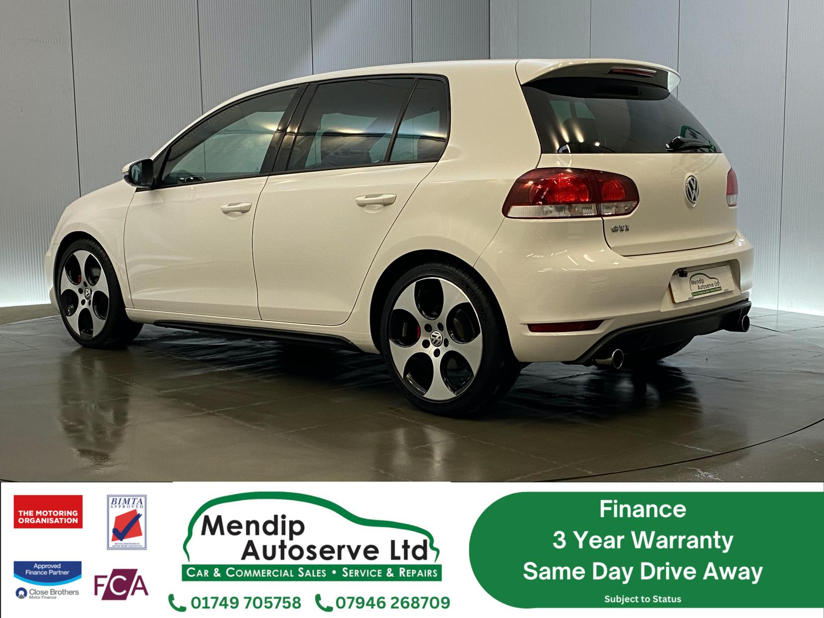 Volkswagen Golf 2.0 TSI GTI Hatchback 5dr Petrol DSG Euro 5 (210 ps)