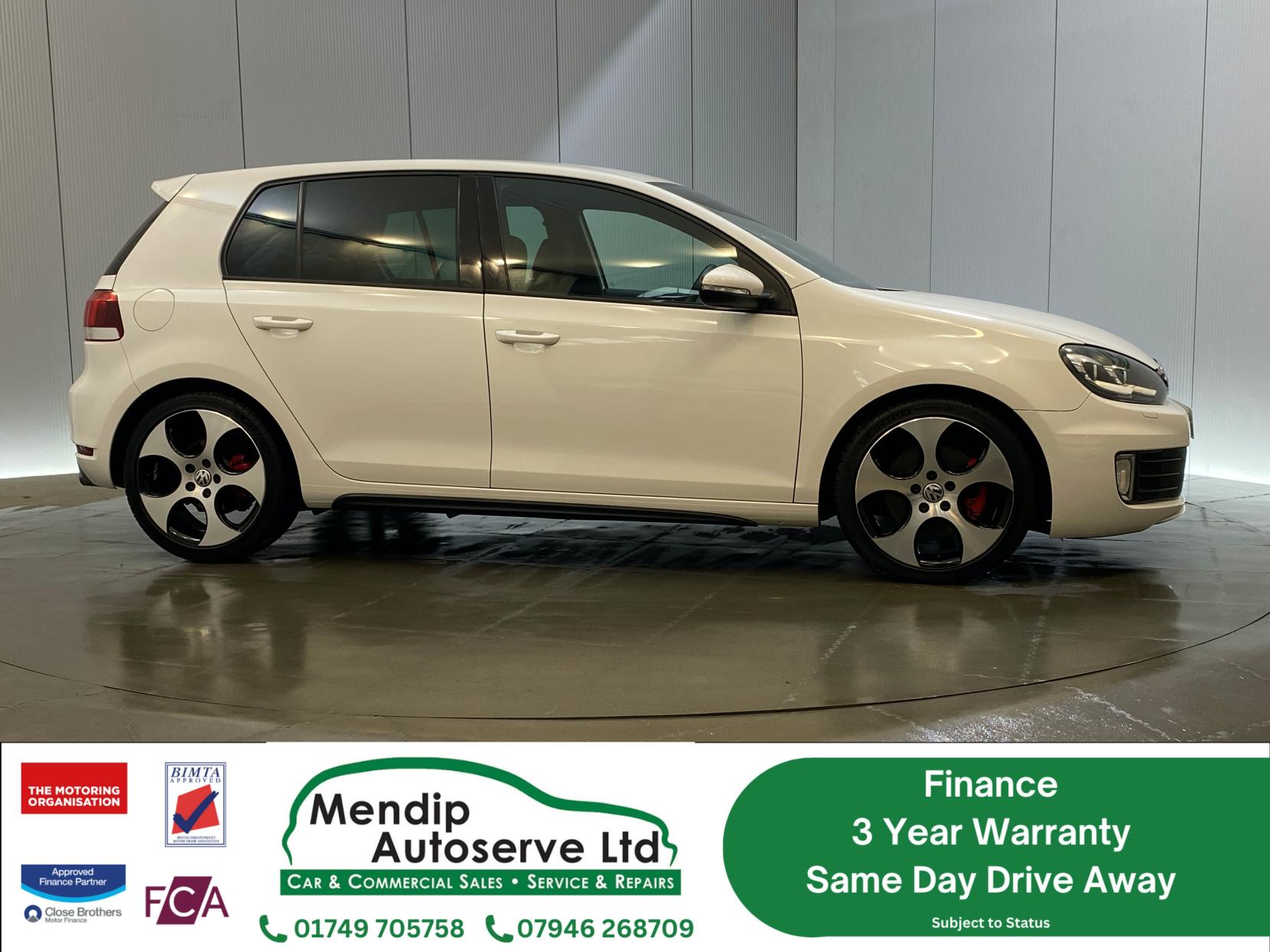 Volkswagen Golf 2.0 TSI GTI Hatchback 5dr Petrol DSG Euro 5 (210 ps)